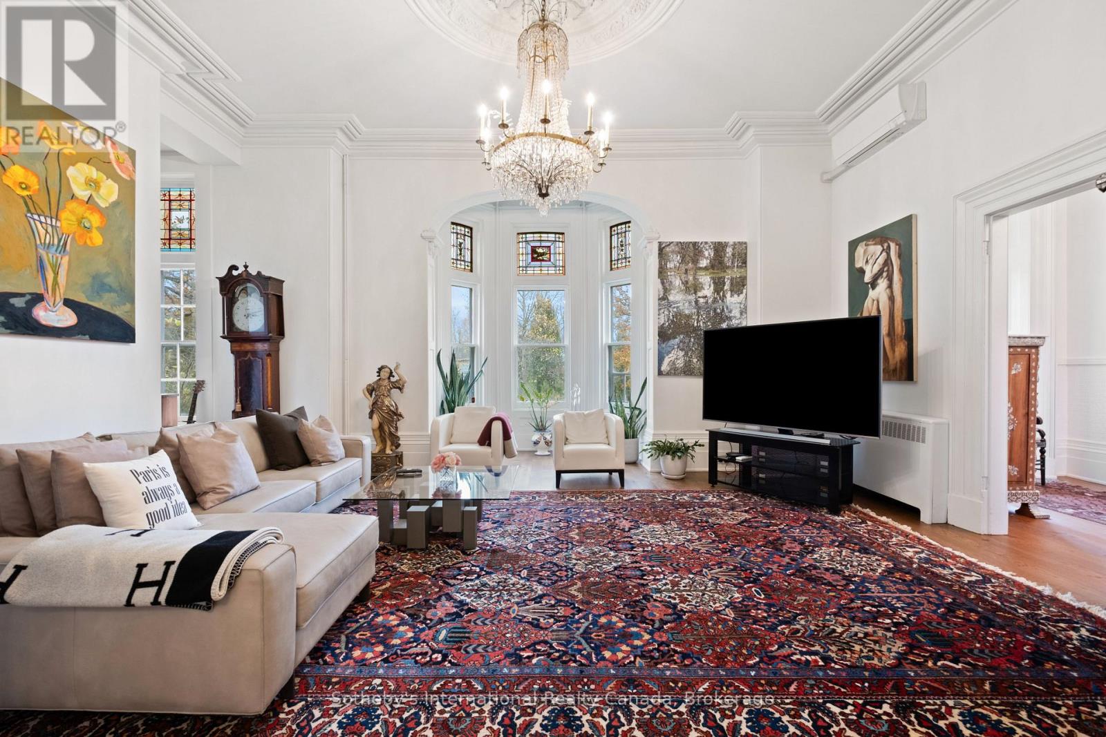 194 GRAND RIVER STREET N