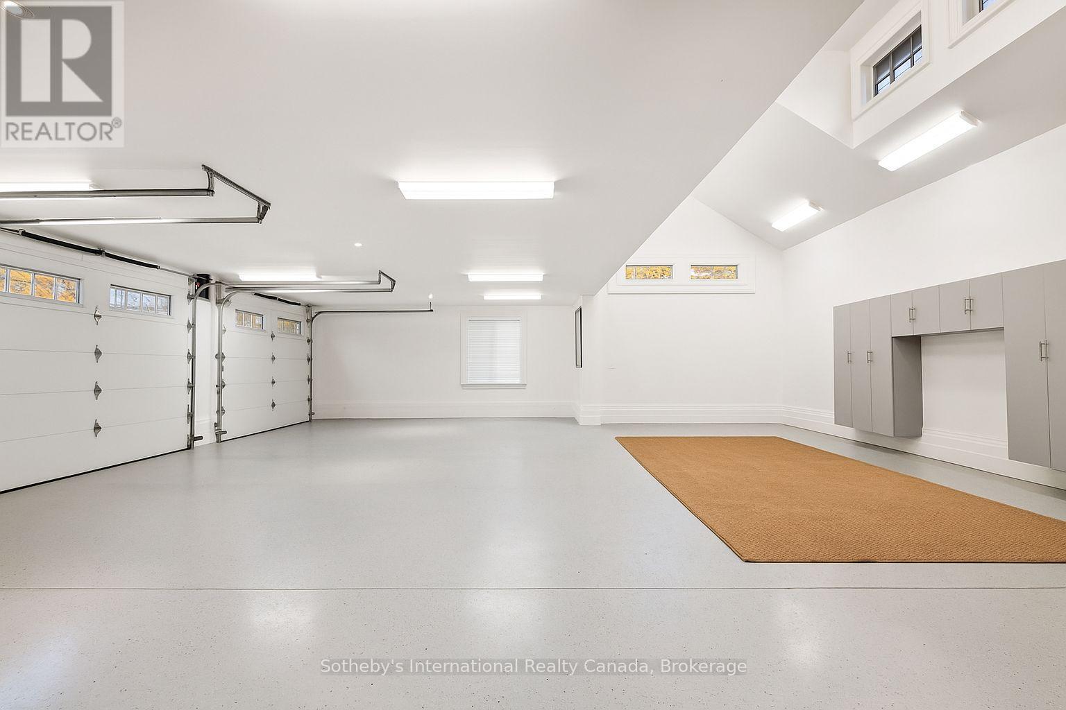 194 GRAND RIVER STREET N