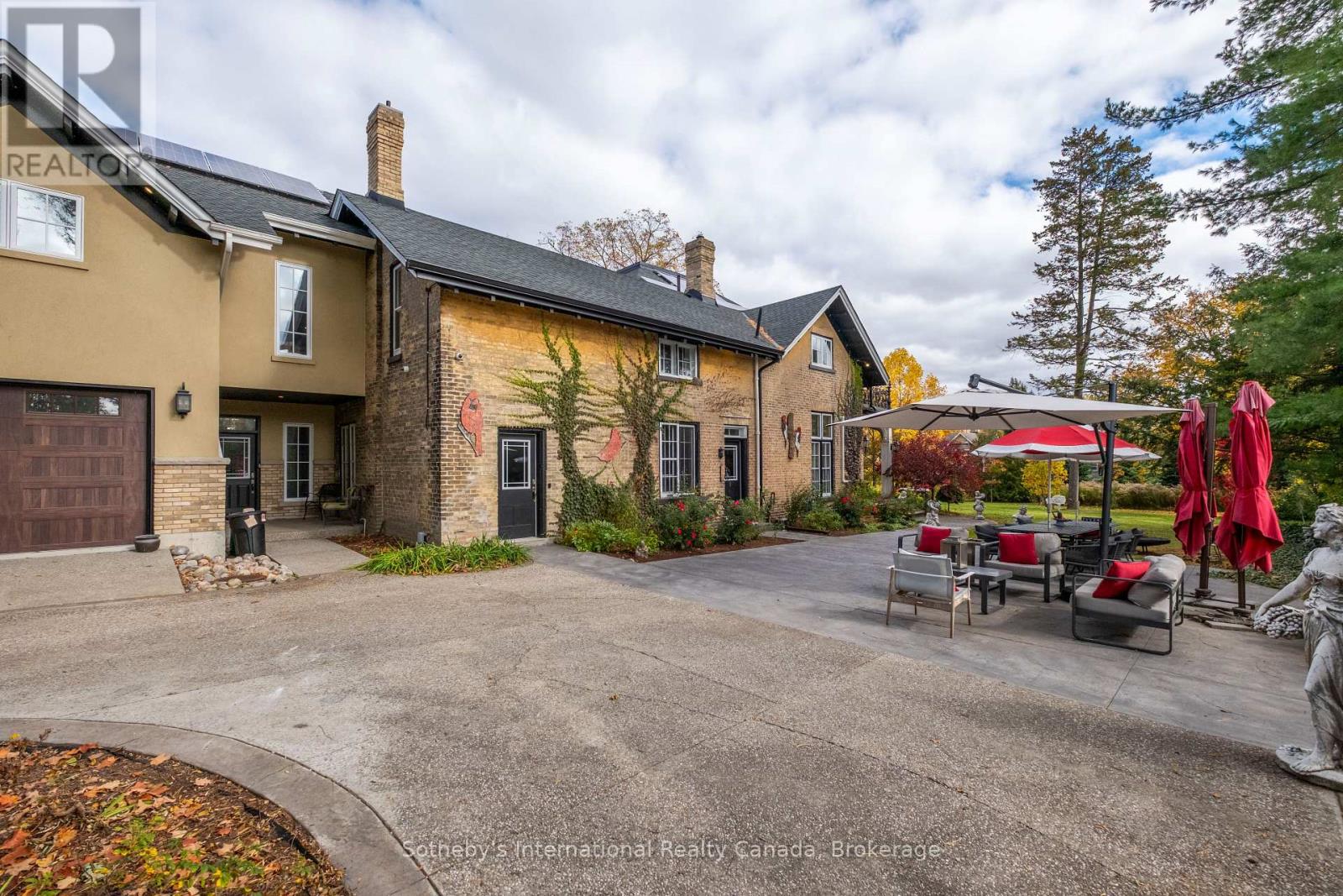 194 GRAND RIVER STREET N