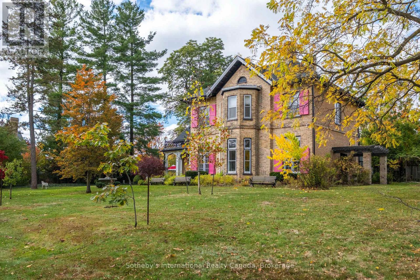 194 GRAND RIVER STREET N