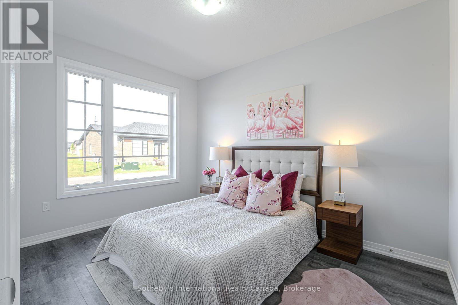 20 - 550 GREY STREET