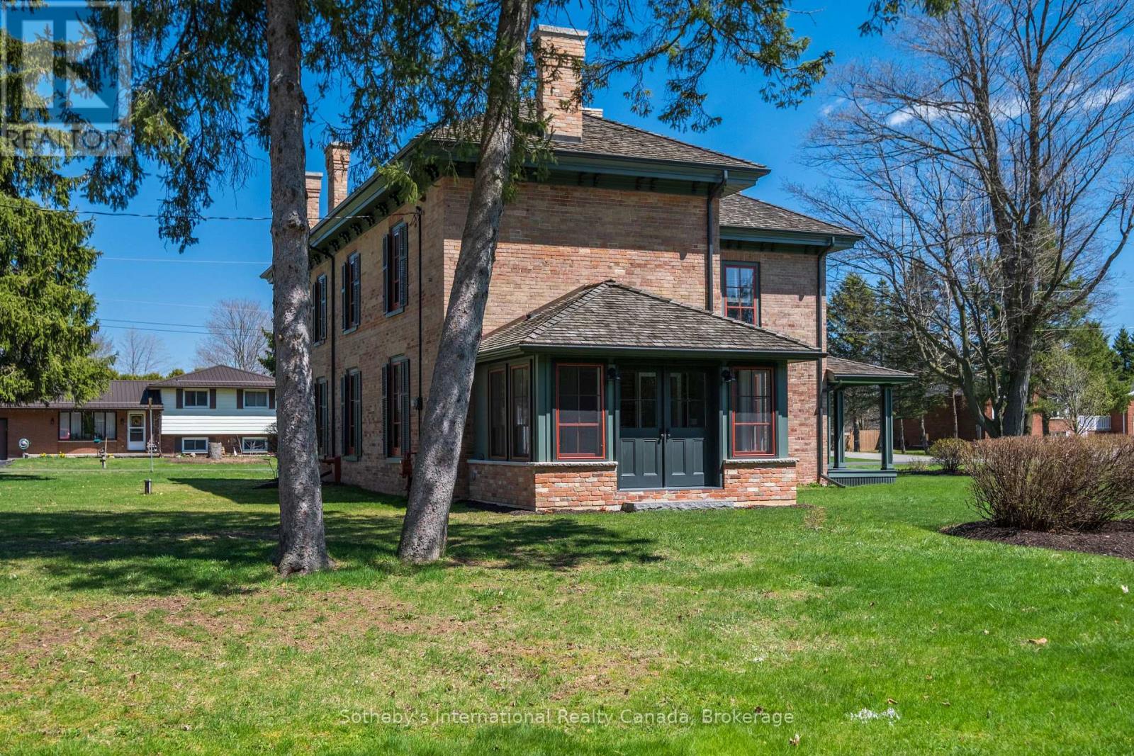 22 LAMPORT STREET