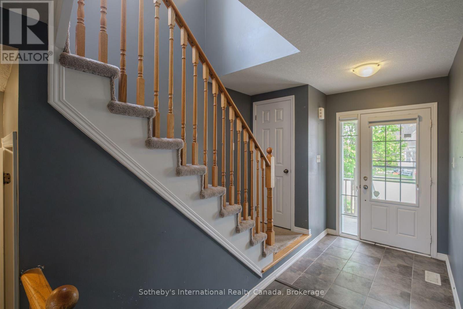 17 DWYER COURT