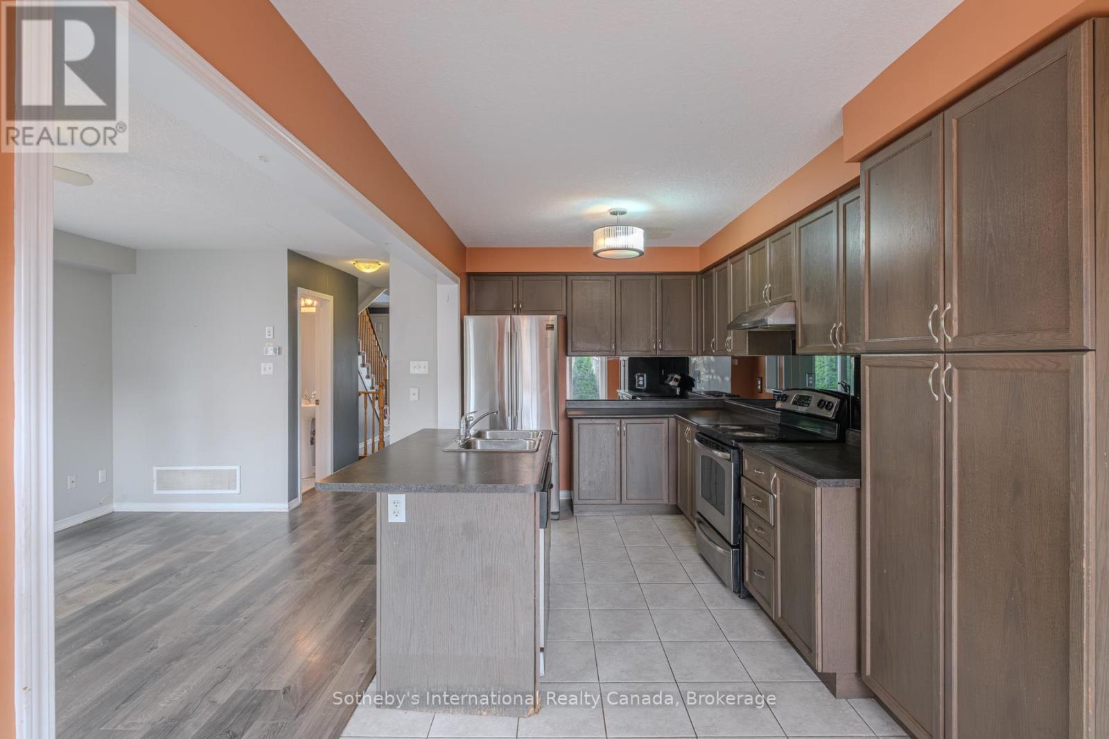 17 DWYER COURT