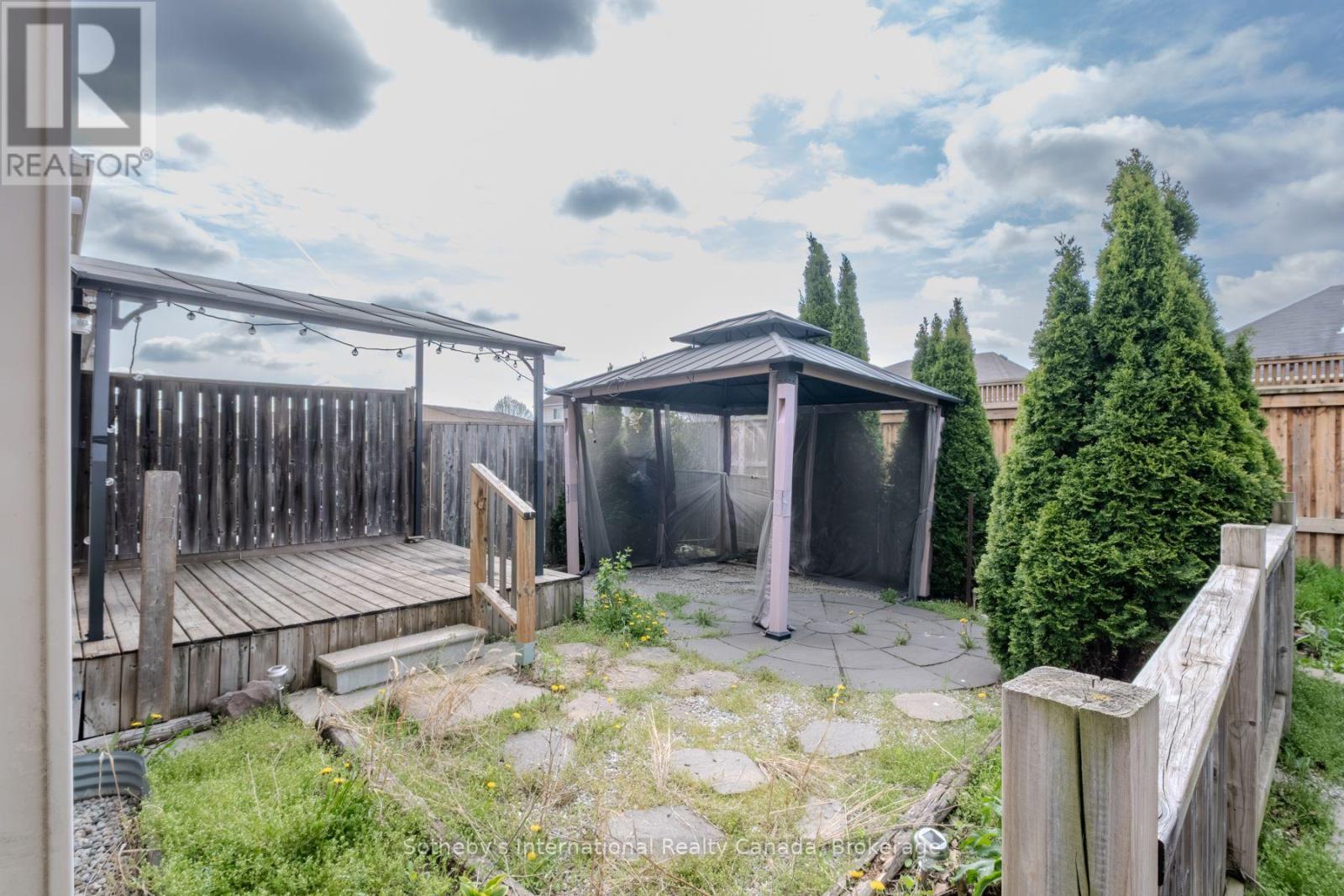 17 DWYER COURT