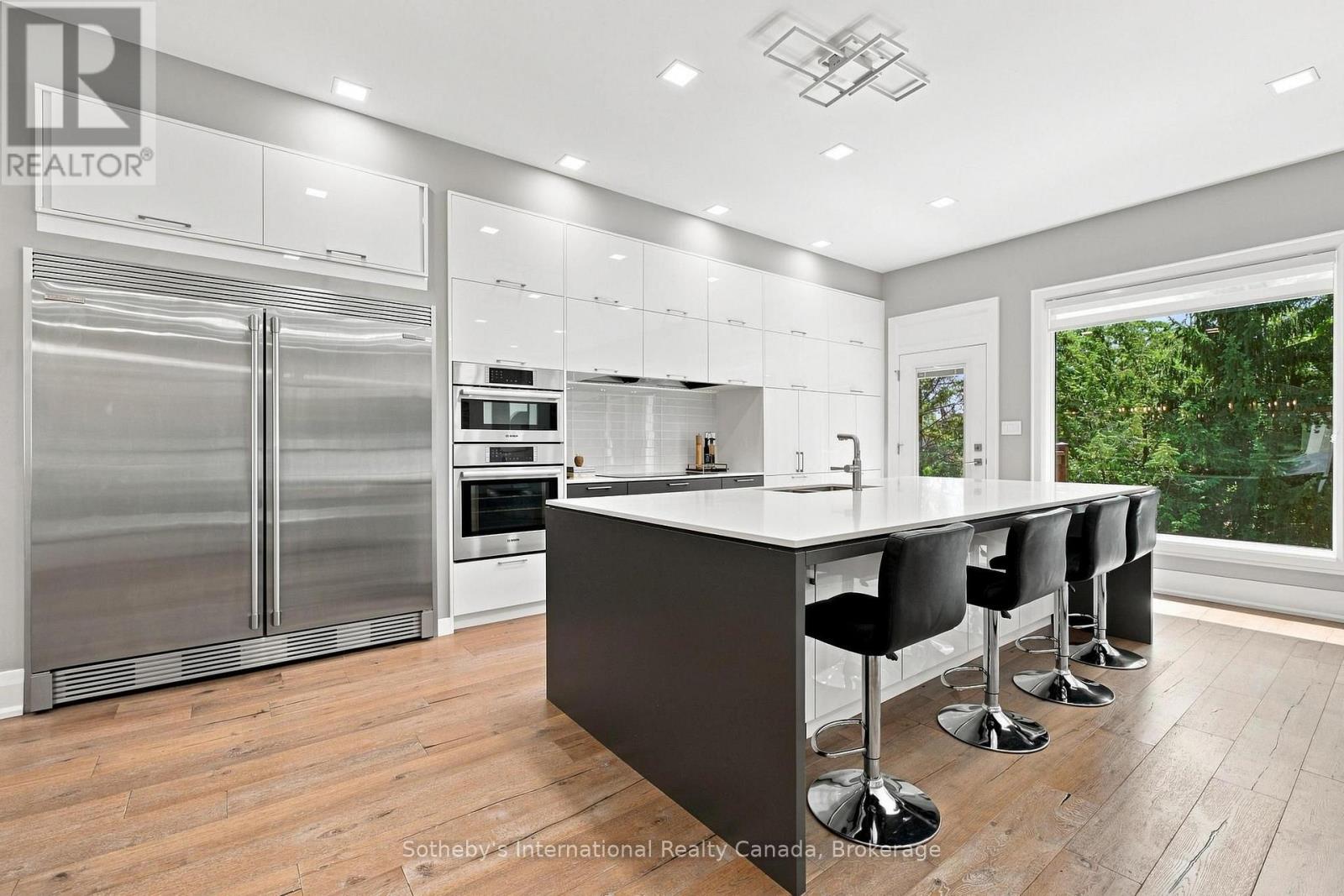 1 GAYWOOD GARDENS