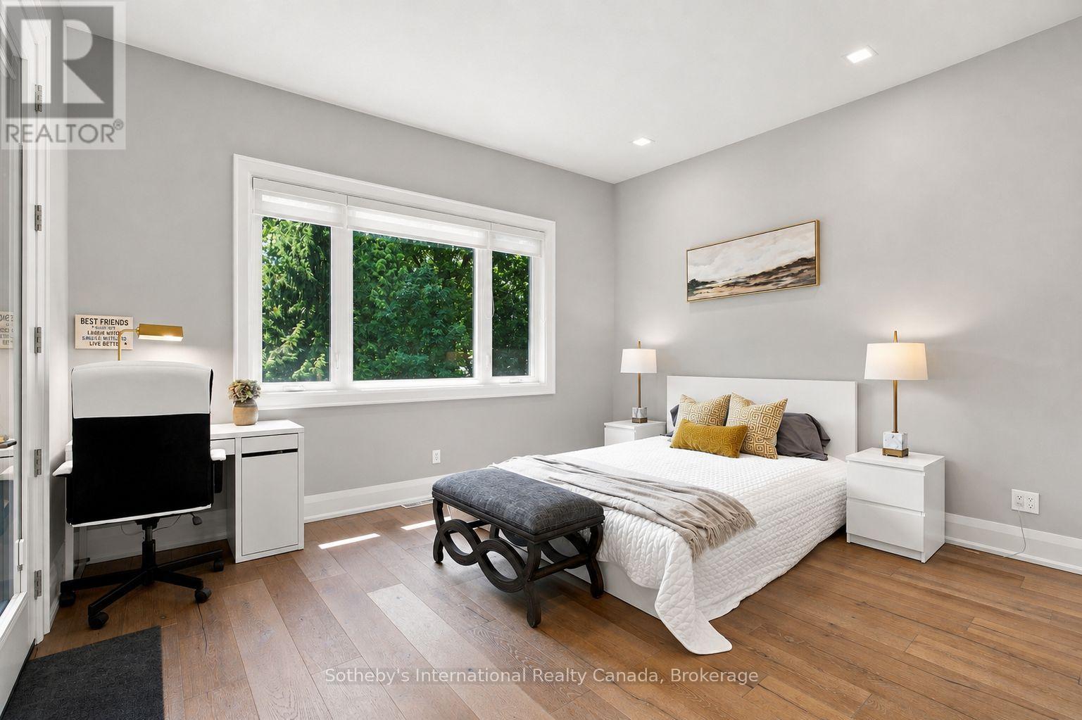 1 GAYWOOD GARDENS