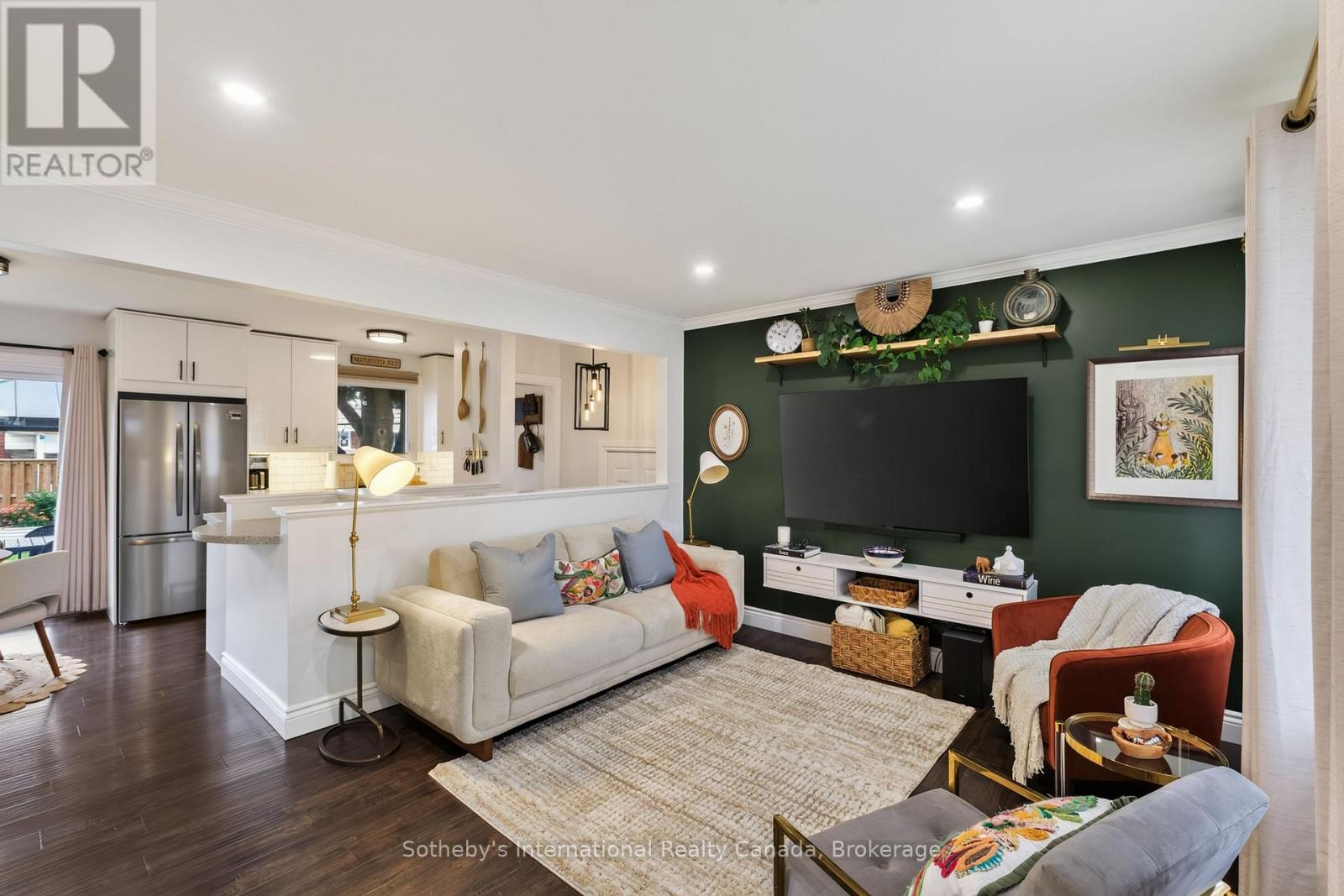 94 NINTH AVENUE