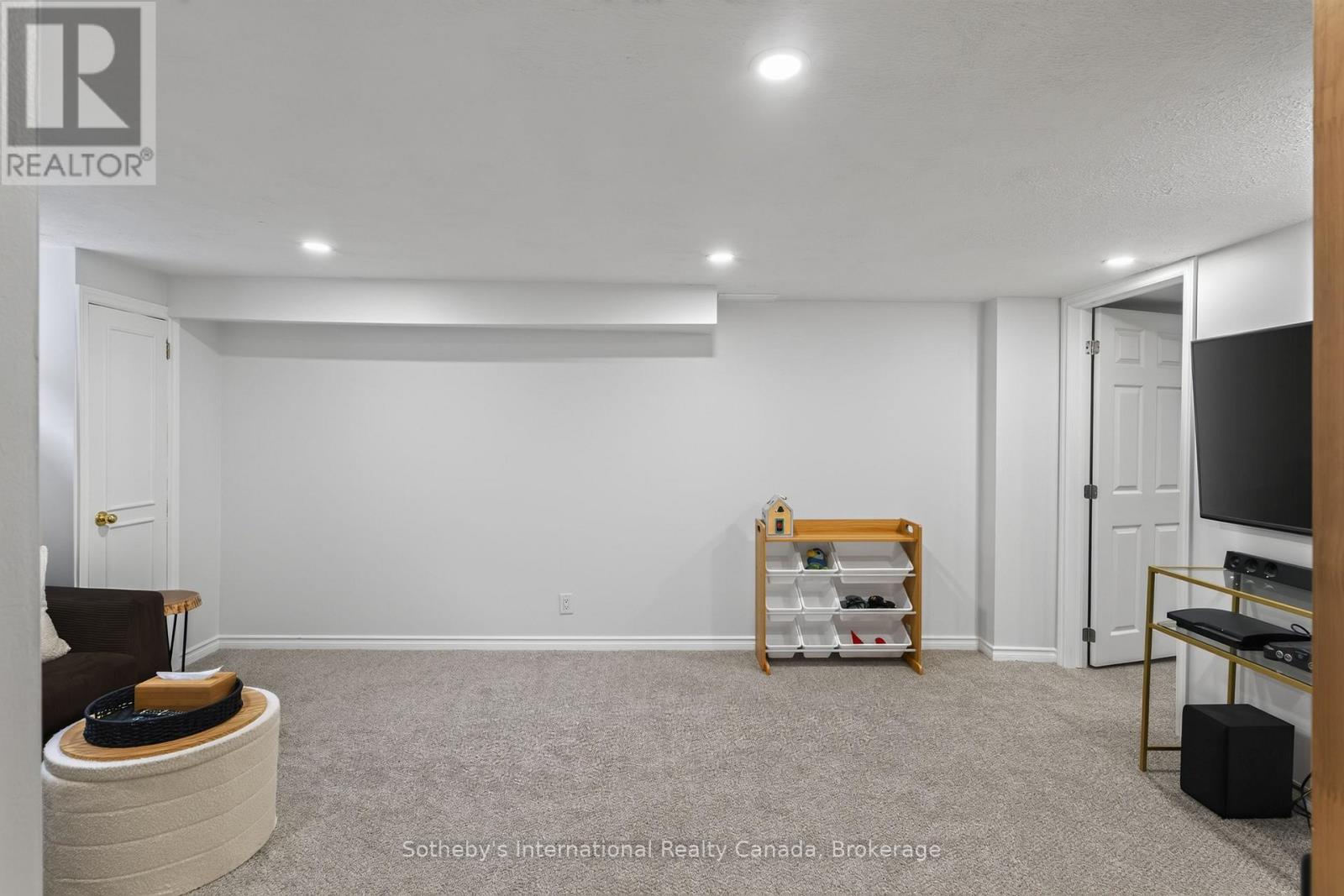 94 NINTH AVENUE