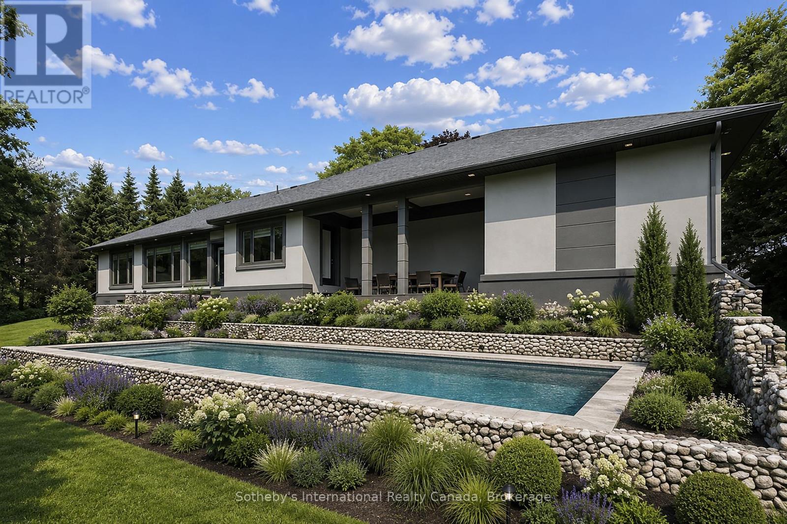 1 GAYWOOD GARDENS
