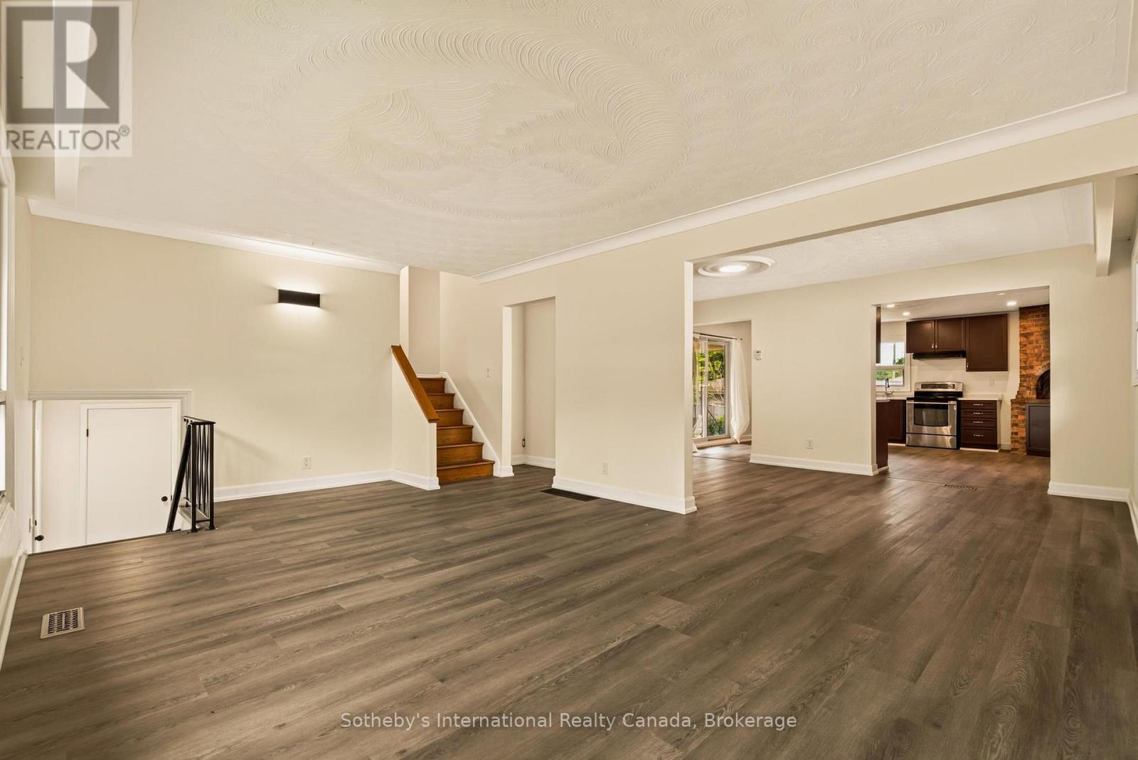 7 DELMAR DRIVE