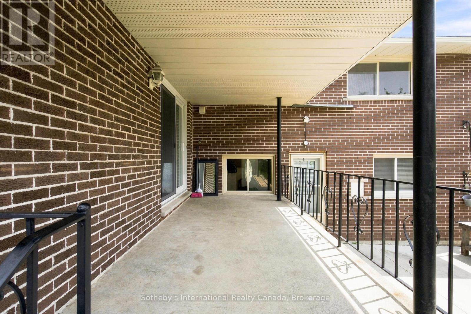 7 DELMAR DRIVE