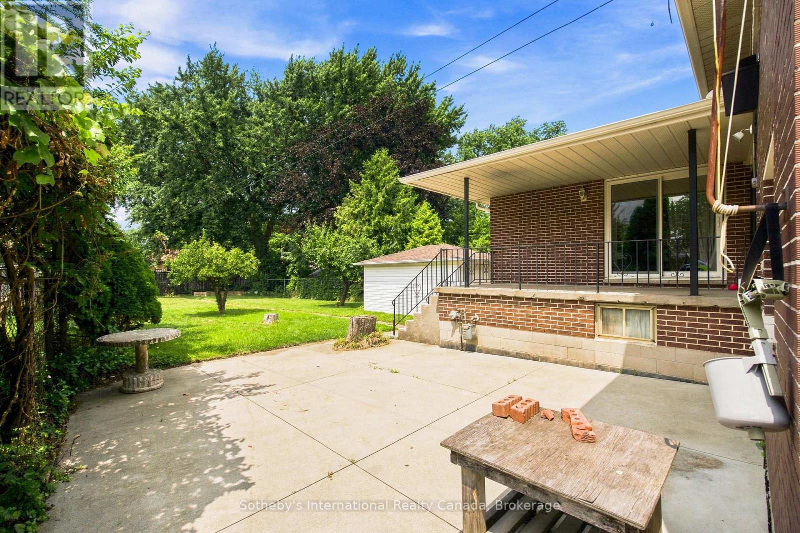 7 DELMAR DRIVE