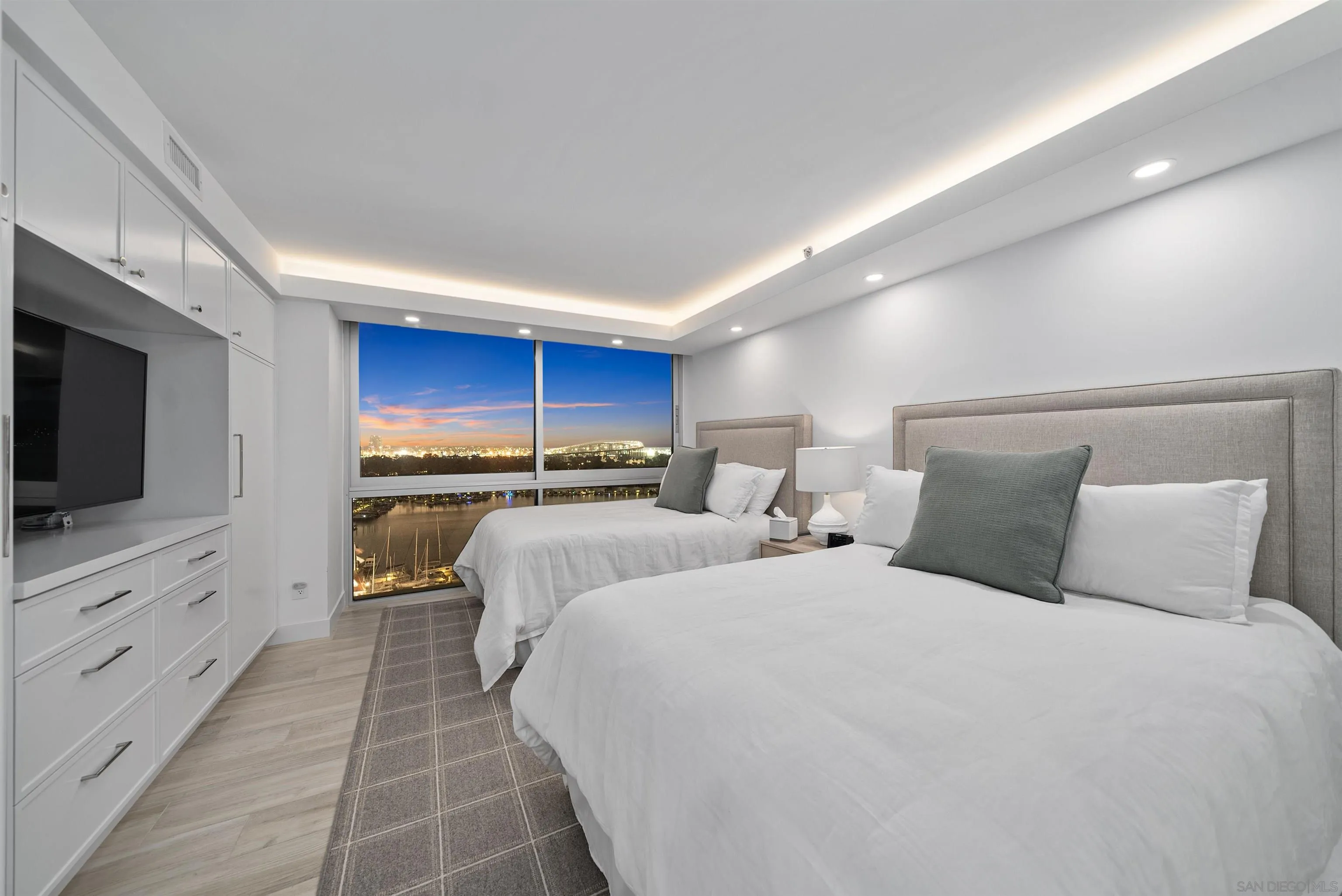 1710 Avenida Del Mundo Unit 1408