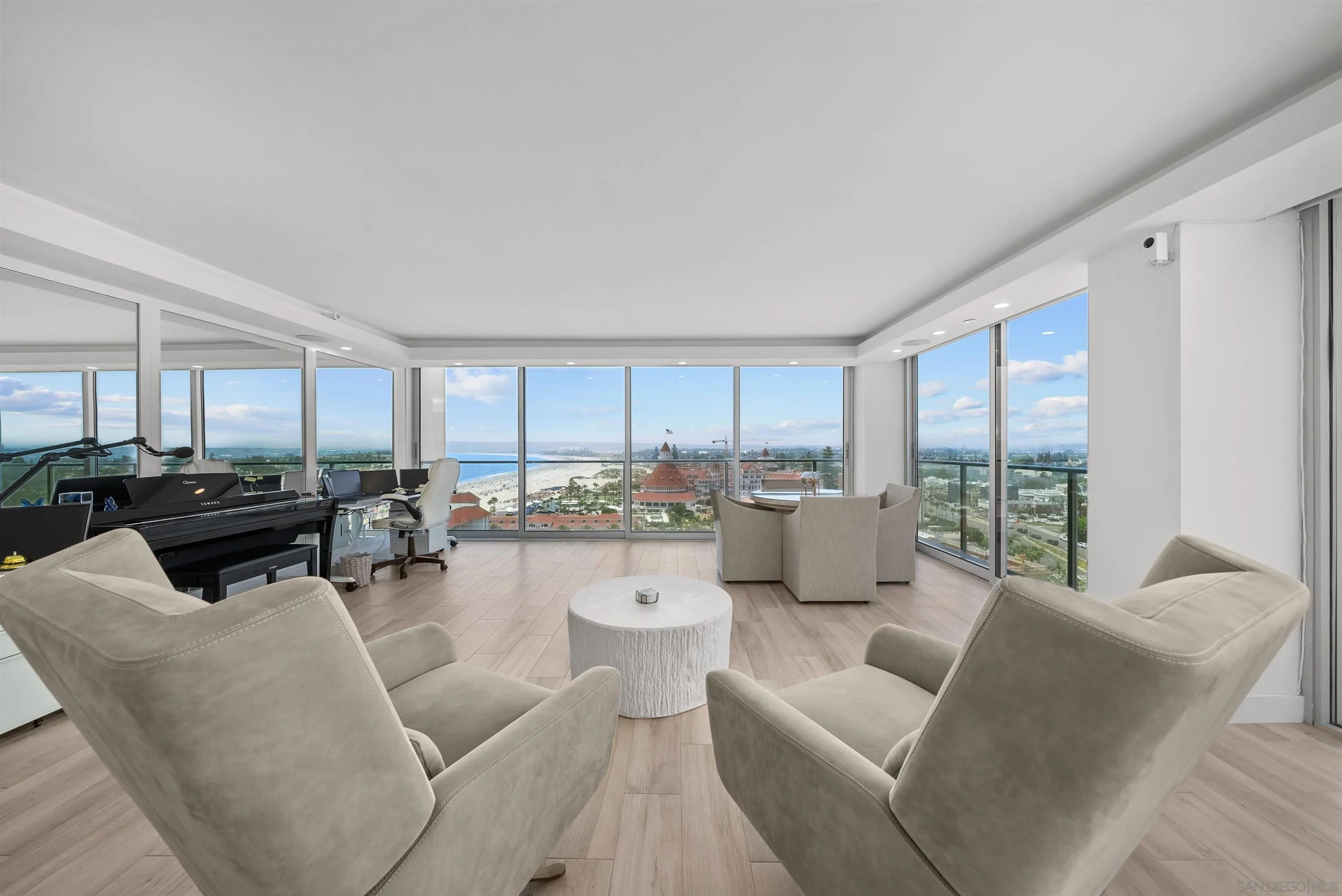 1710 Avenida Del Mundo Unit 1408