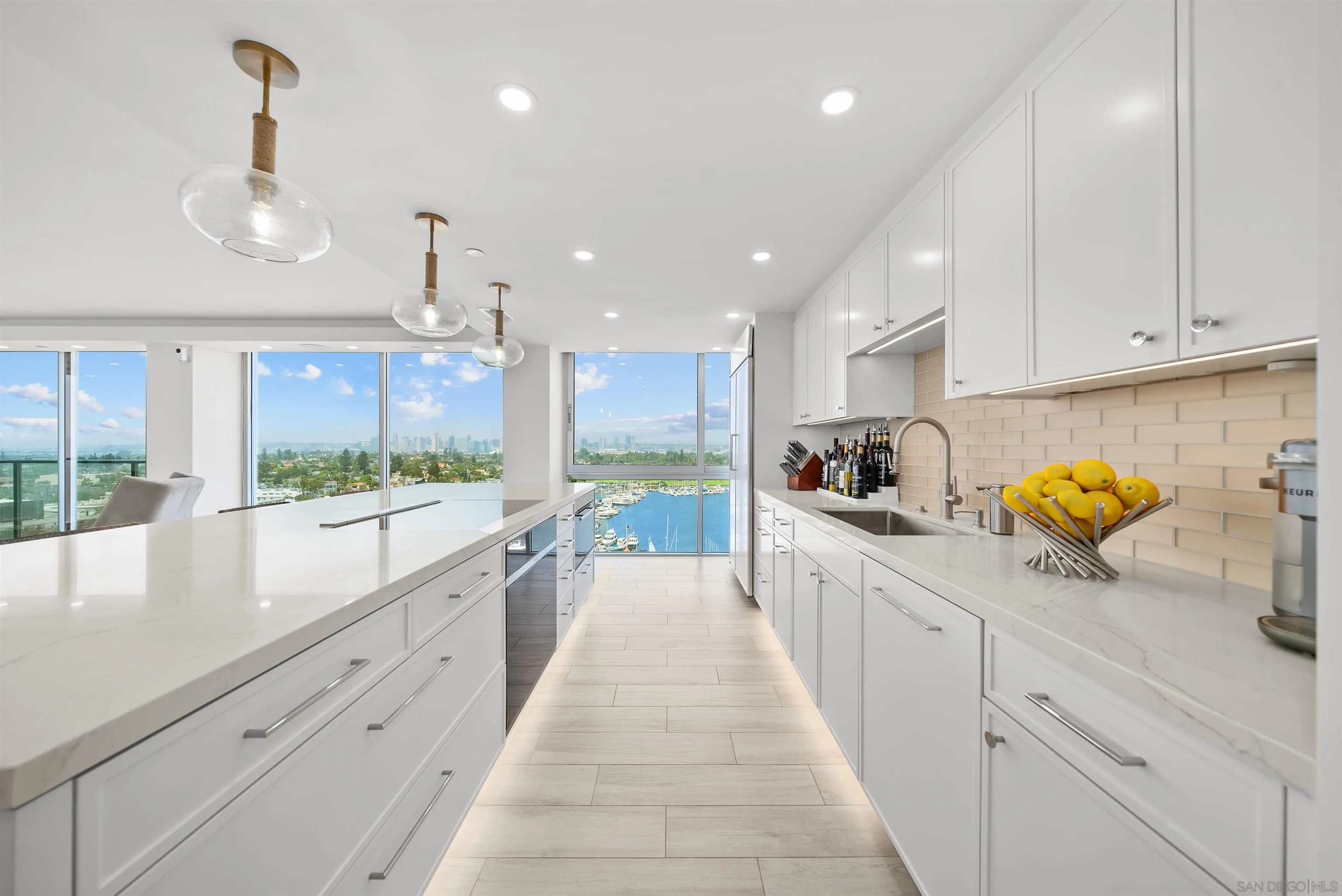 1710 Avenida Del Mundo Unit 1408