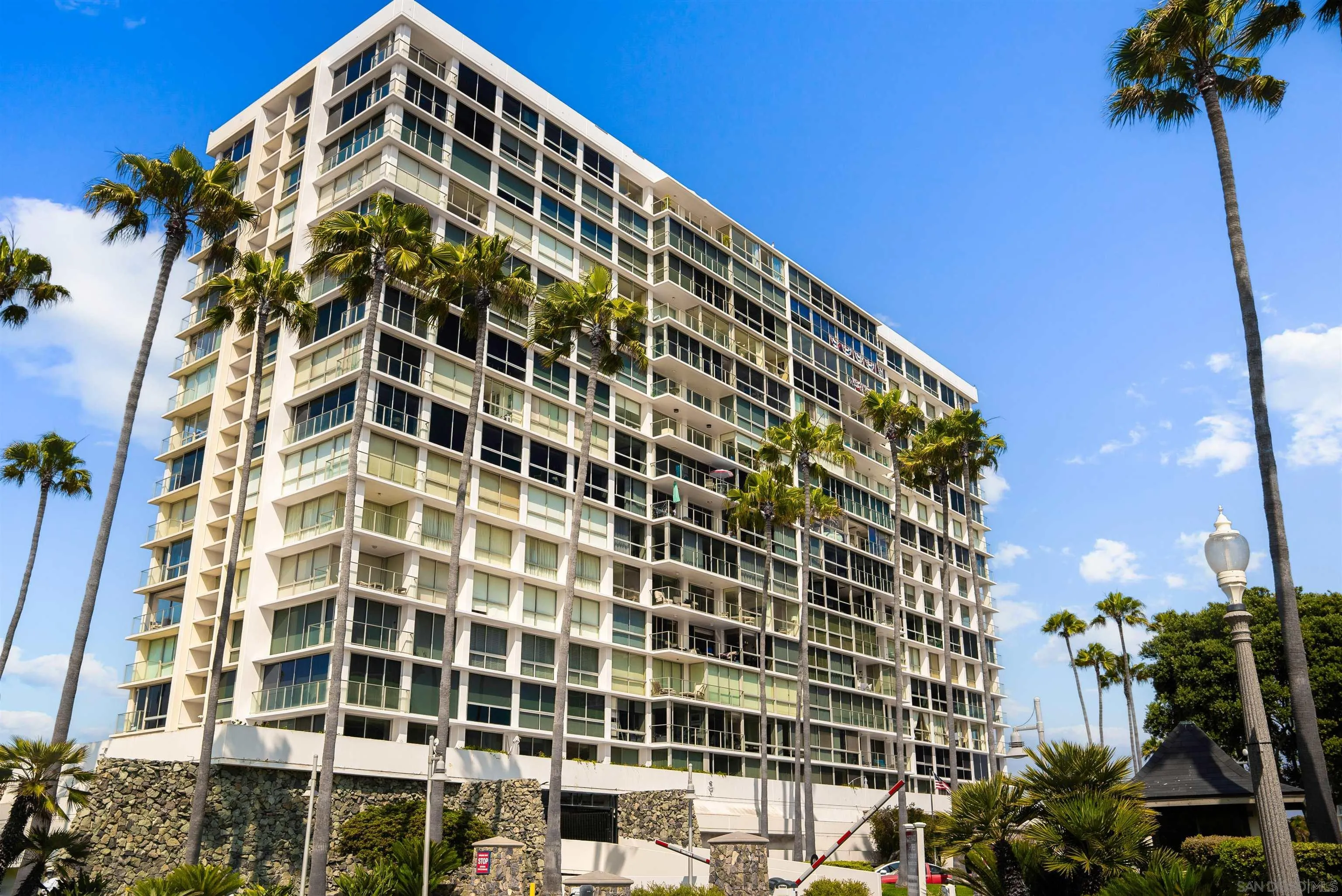 1710 Avenida Del Mundo Unit 1408