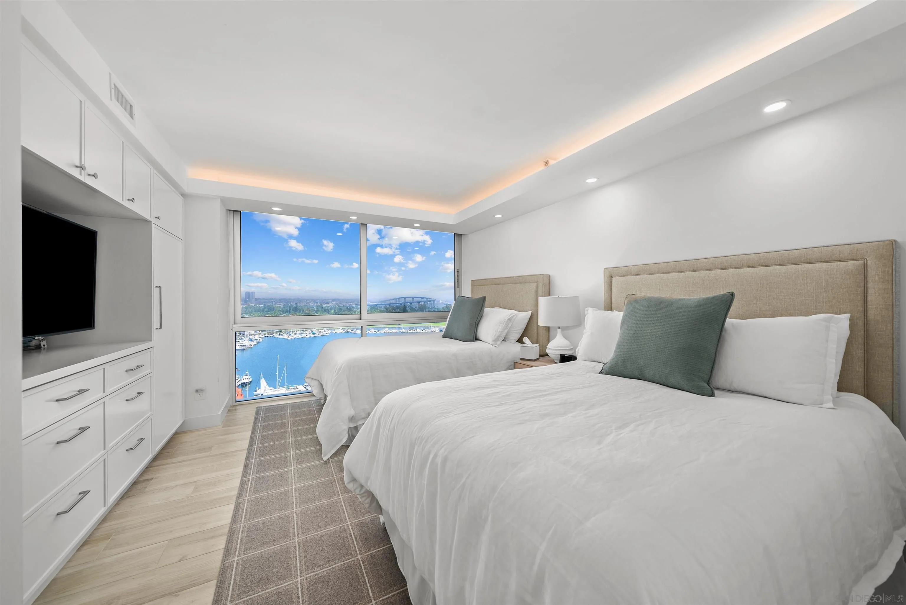 1710 Avenida Del Mundo Unit 1408