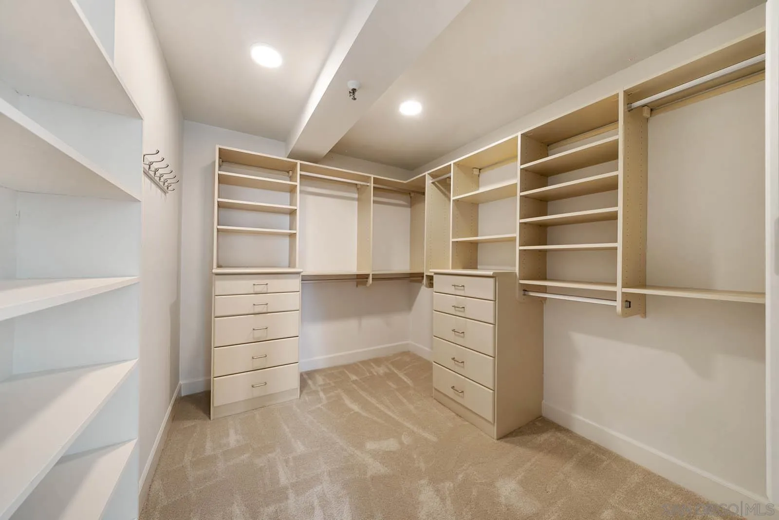 1810 Avenida Del Mundo Unit 408