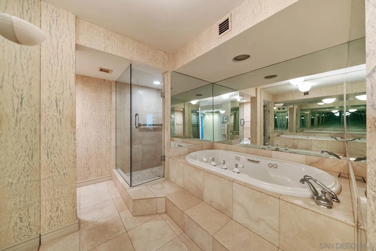 1780 Avenida Del Mundo Unit 409