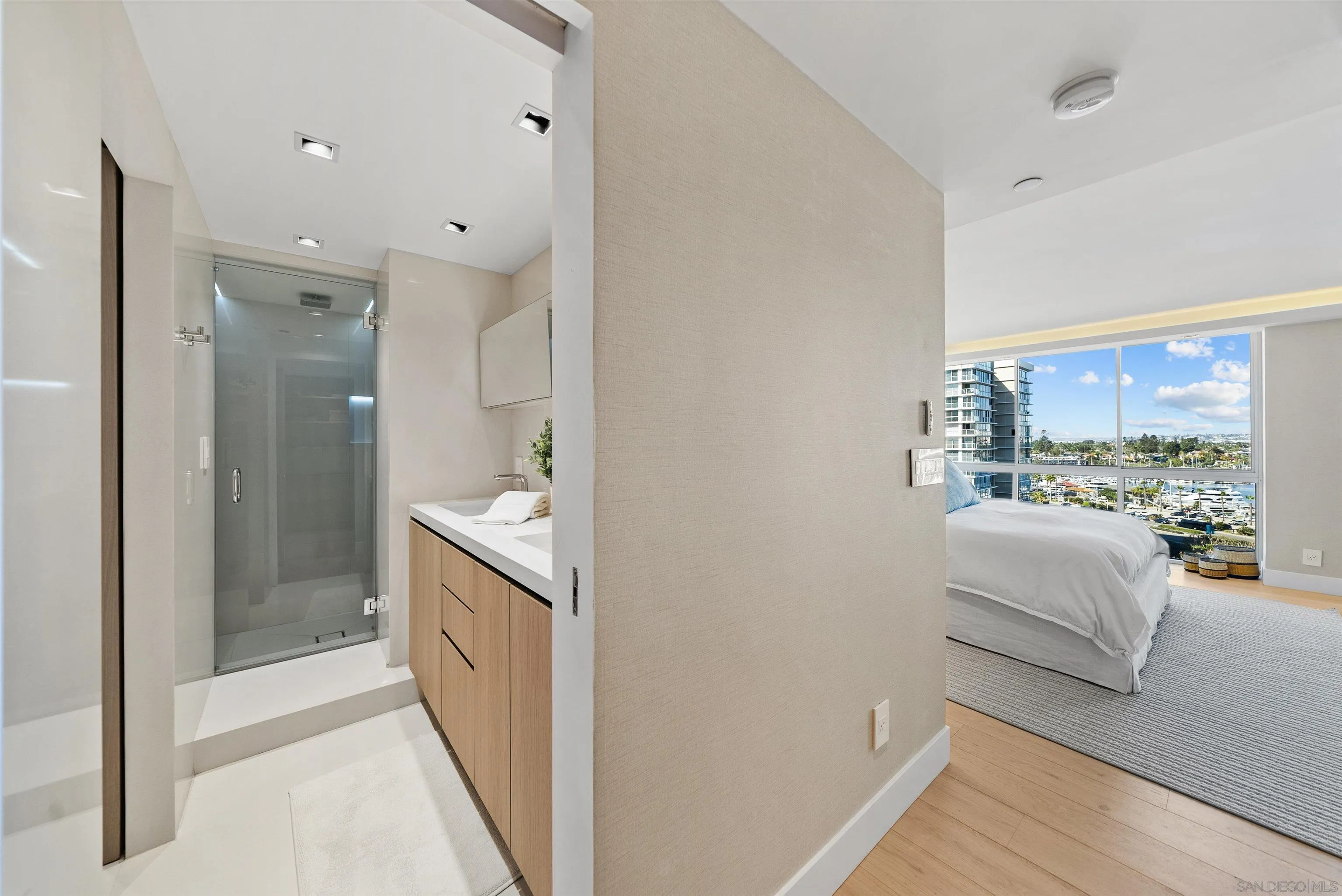 1780 Avenida Del Mundo Unit 902