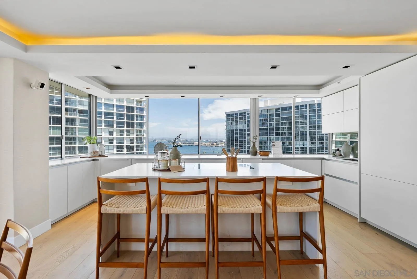 1780 Avenida Del Mundo Unit 902