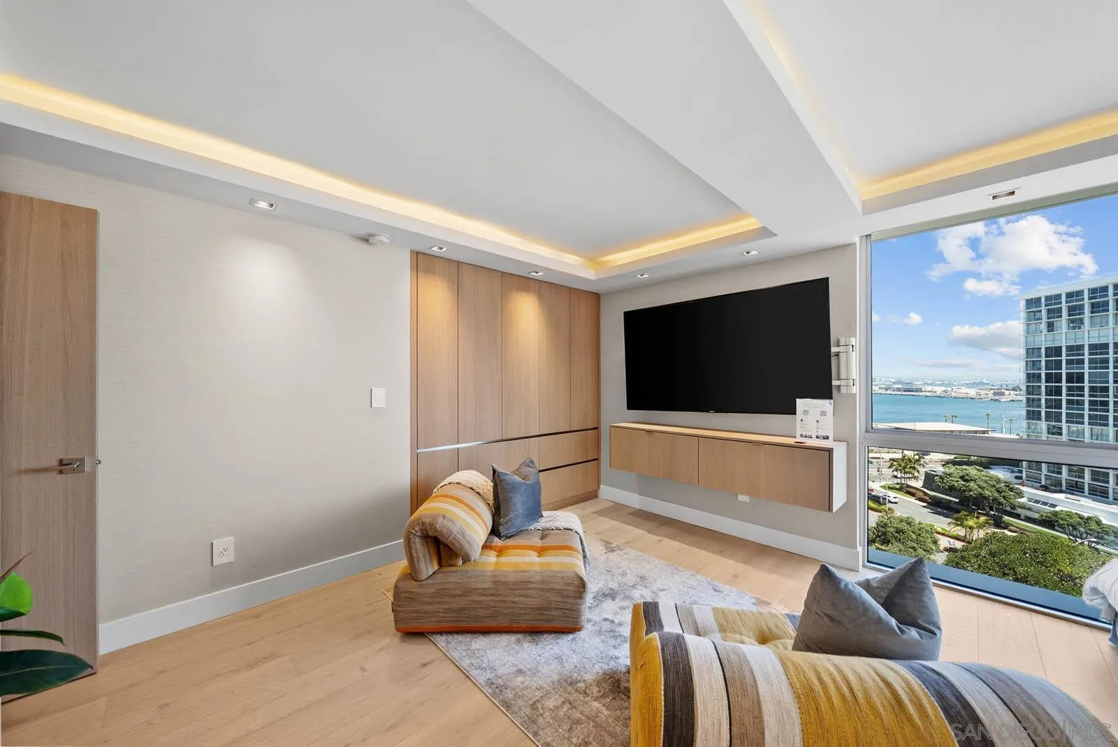 1780 Avenida Del Mundo Unit 902