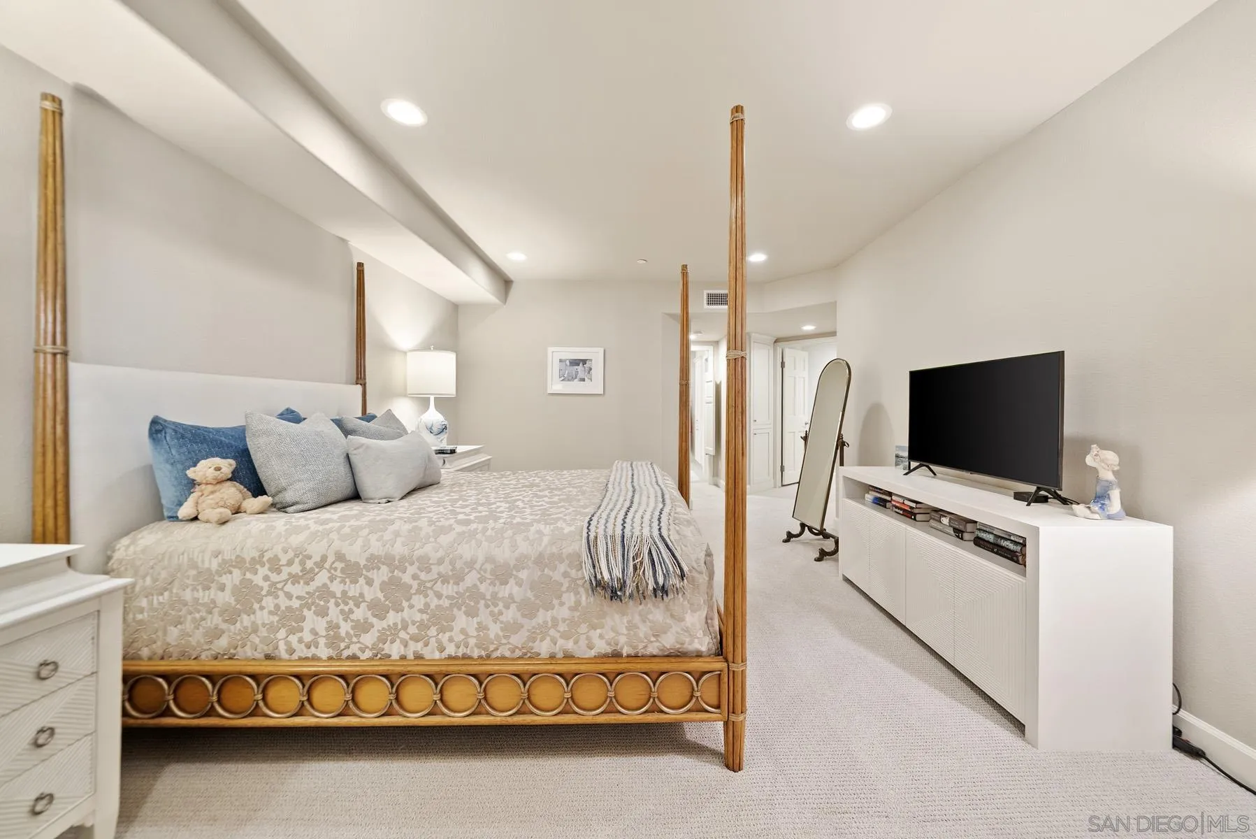 1099 1st St Unit 317