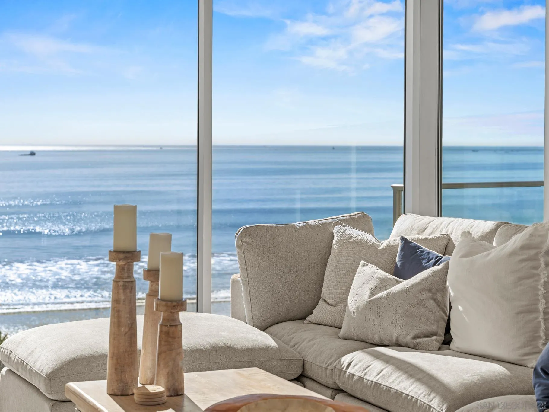 1810 Avenida Del Mundo Unit 907