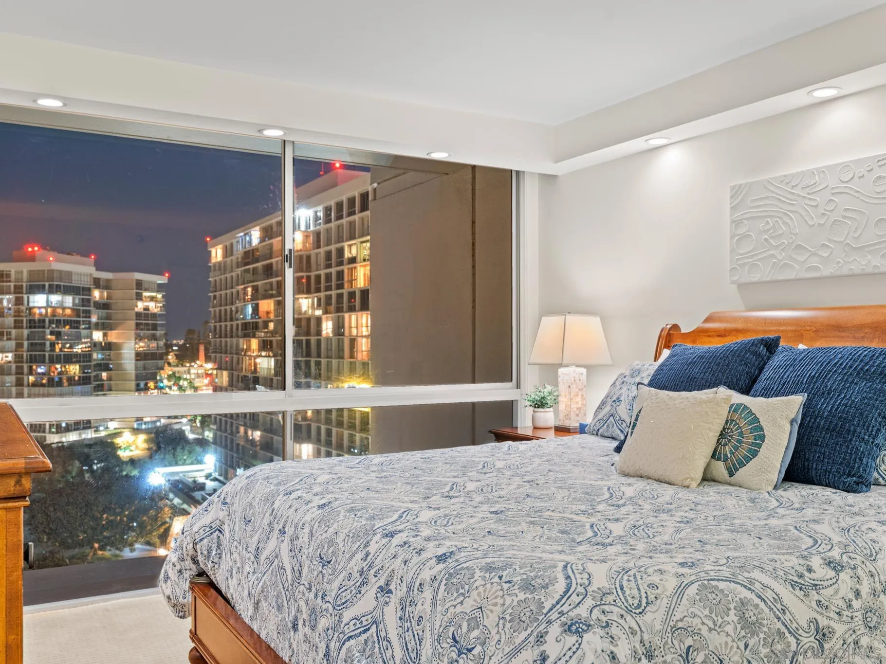 1810 Avenida Del Mundo Unit 907
