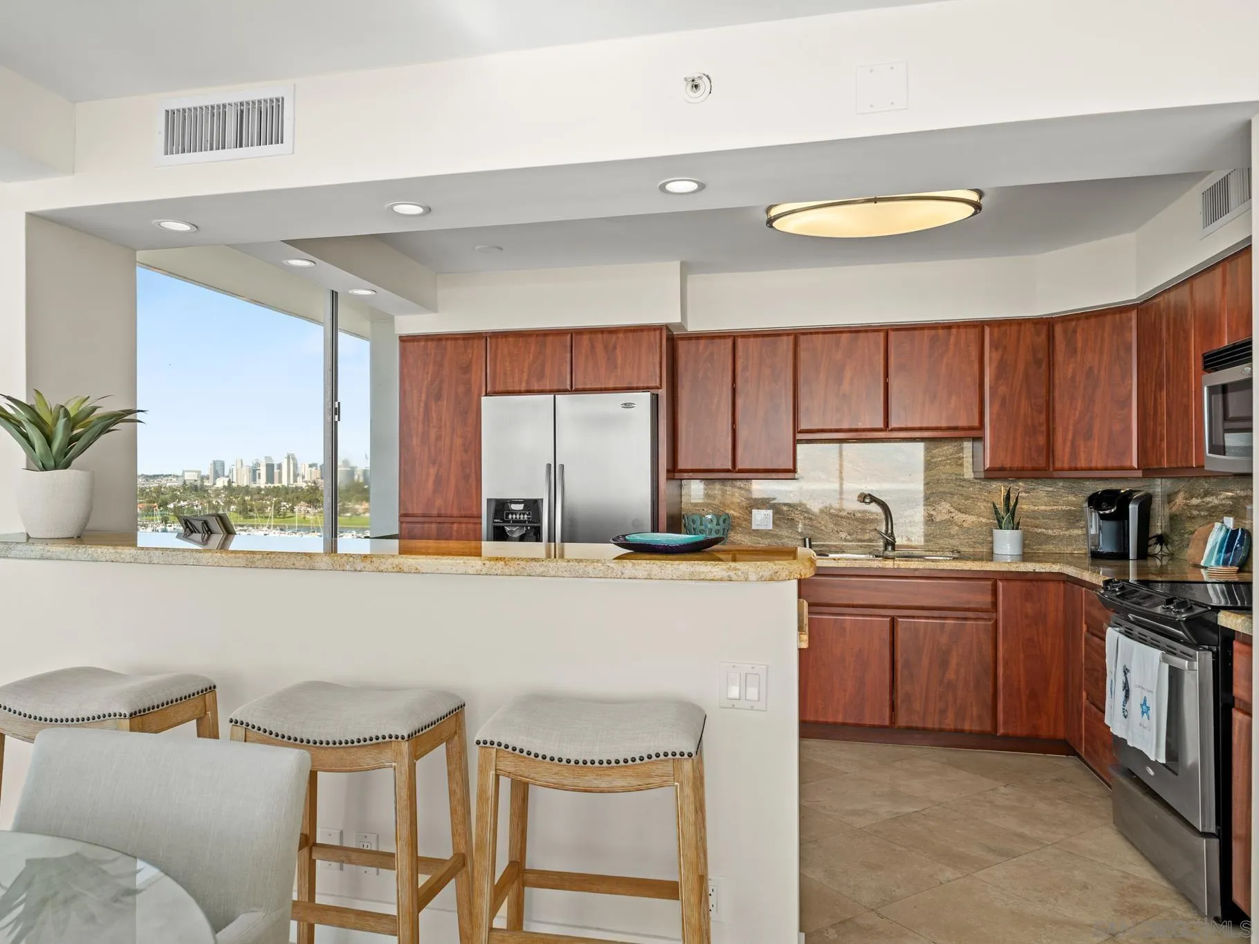 1810 Avenida Del Mundo Unit 907