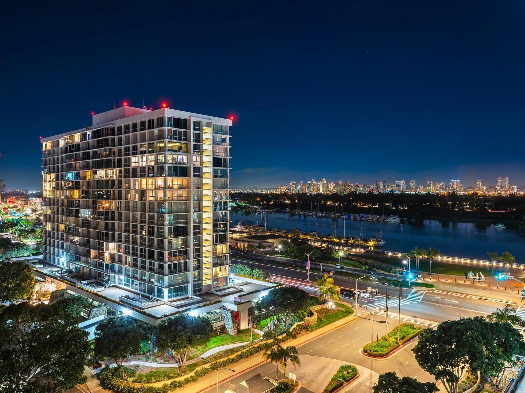 1810 Avenida Del Mundo Unit 907