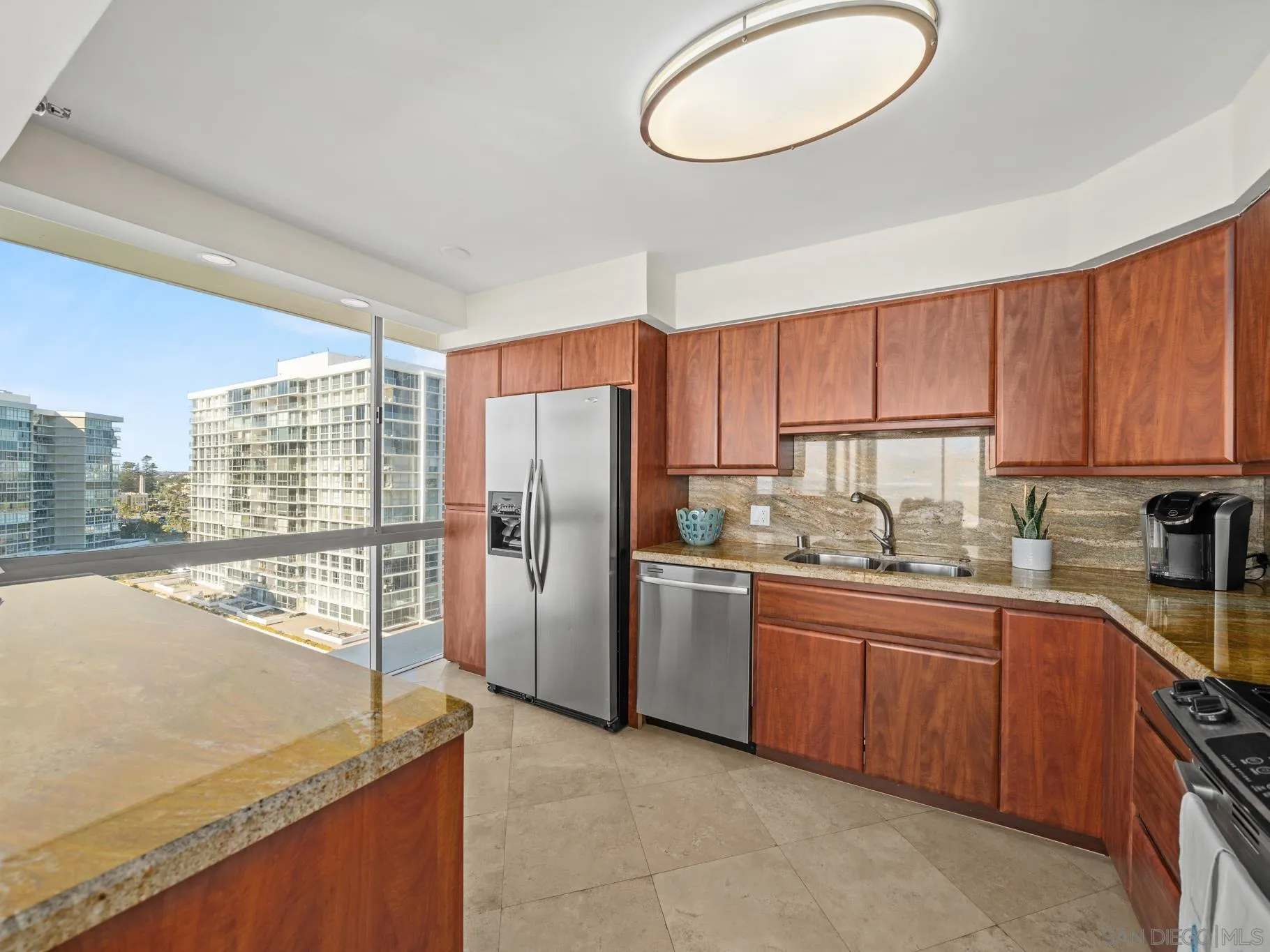 1810 Avenida Del Mundo Unit 907
