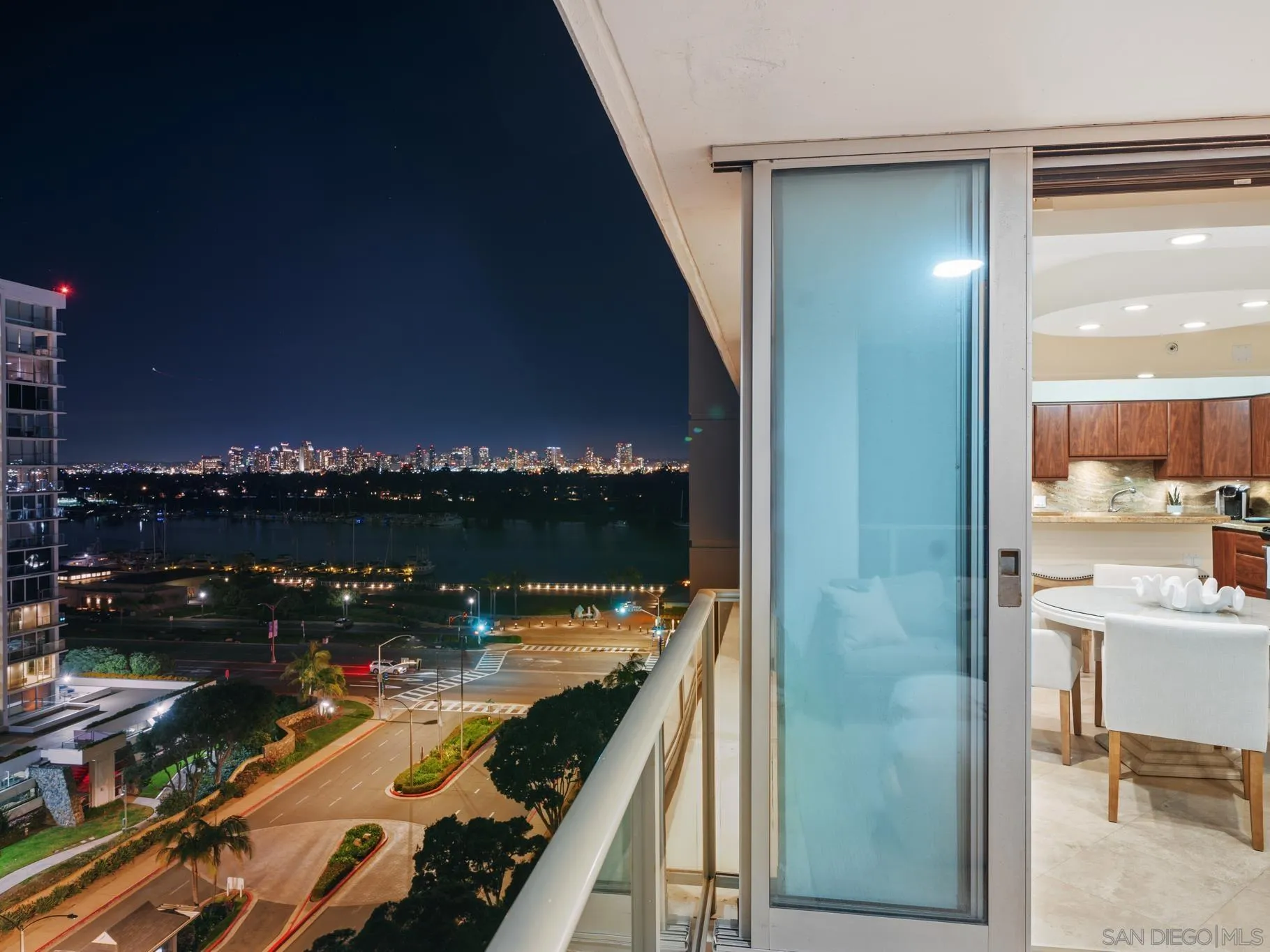 1810 Avenida Del Mundo Unit 907