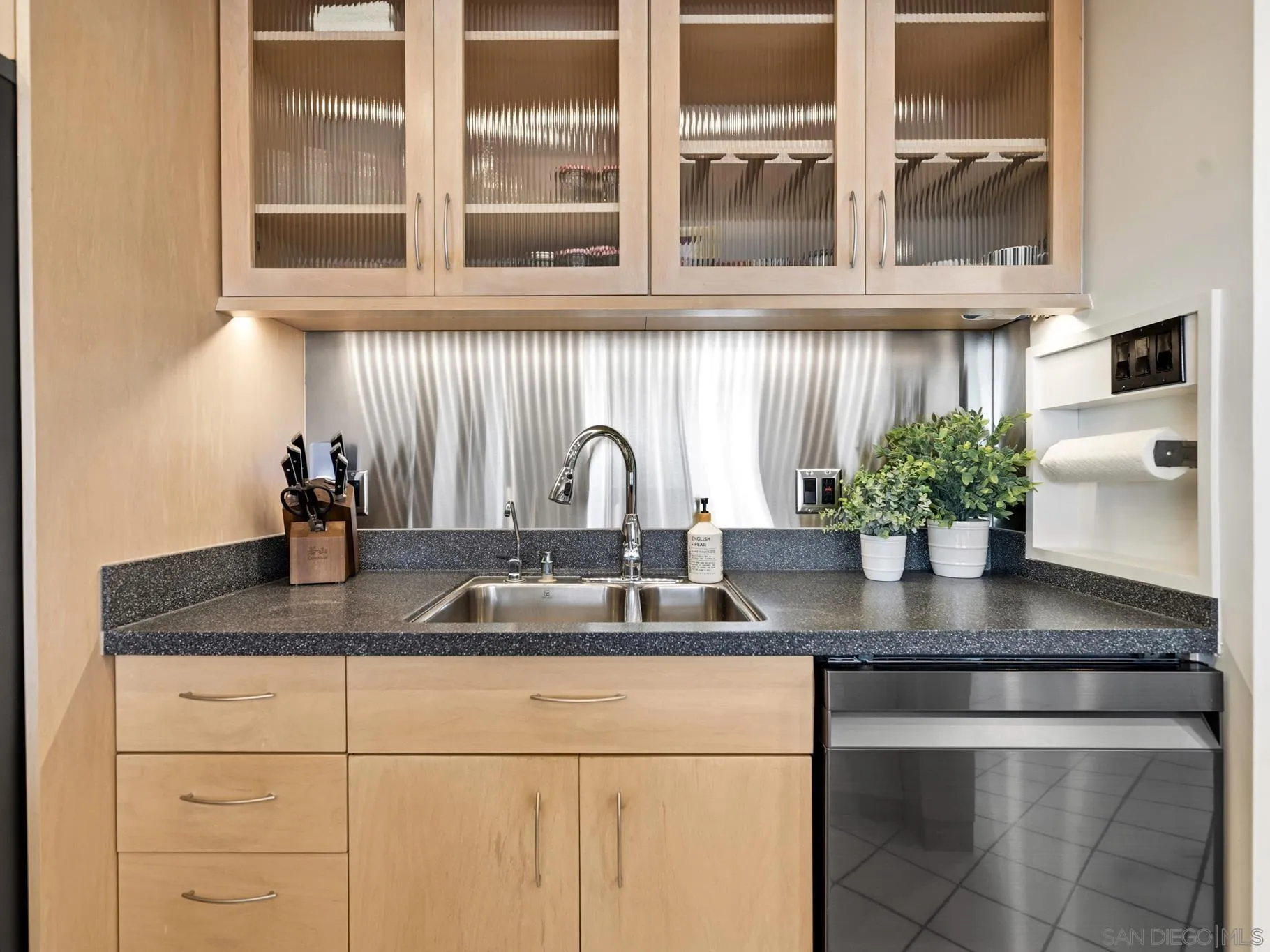 1770 Avenida Del Mundo Unit 1401