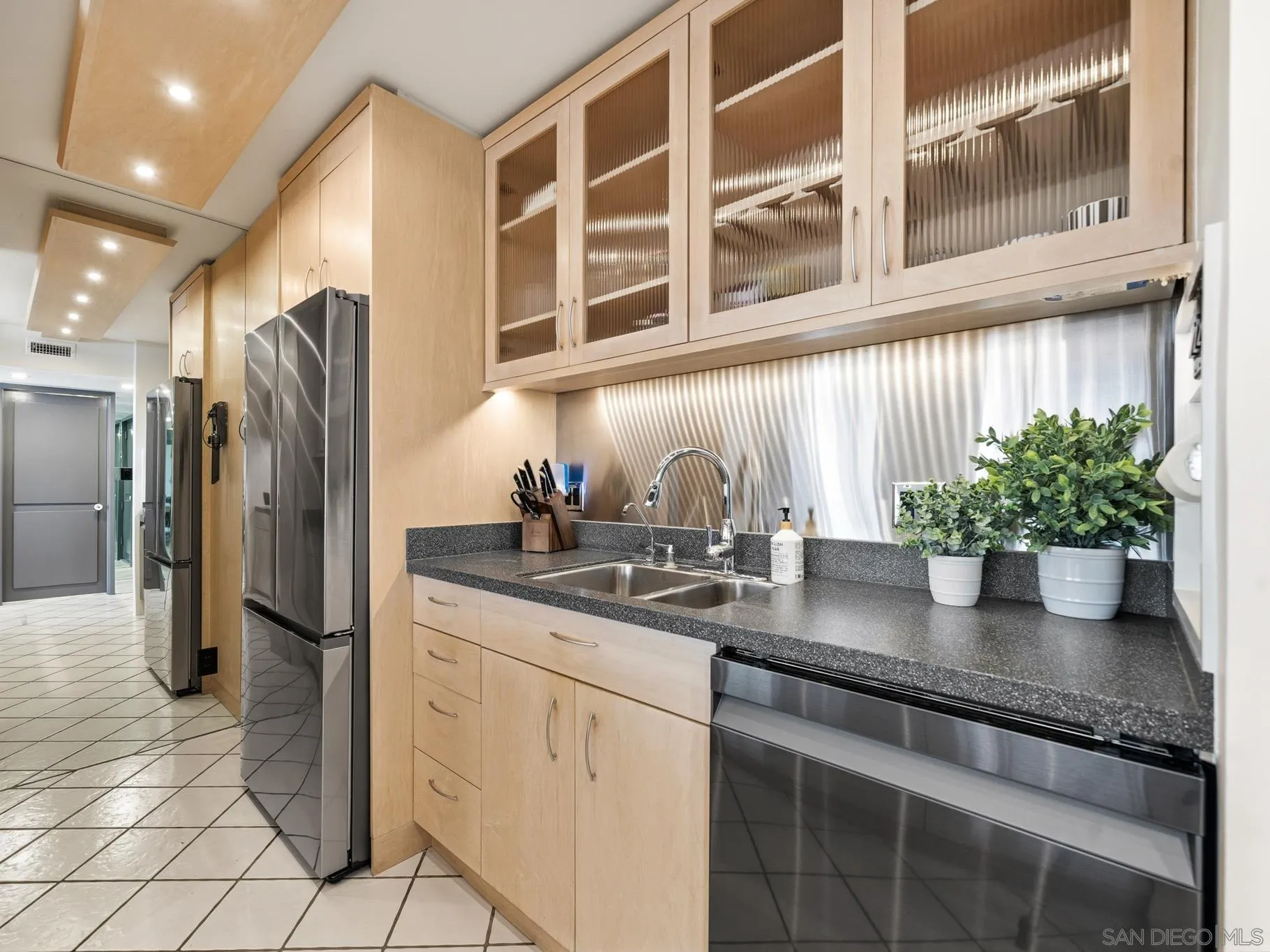 1770 Avenida Del Mundo Unit 1401