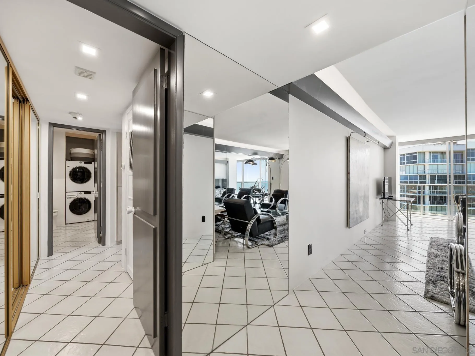 1770 Avenida Del Mundo Unit 1401