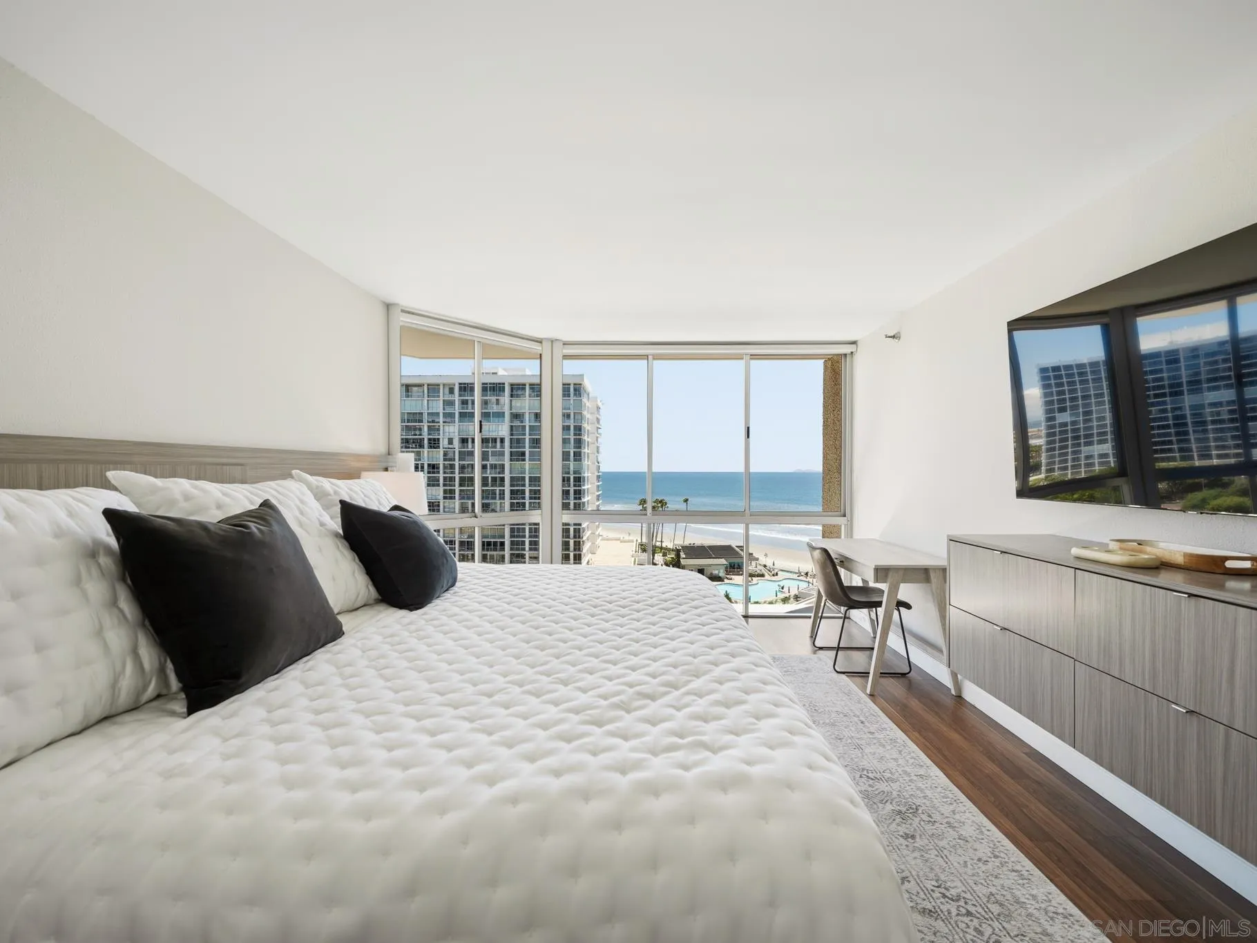1750 Avenida Del Mundo Unit 908
