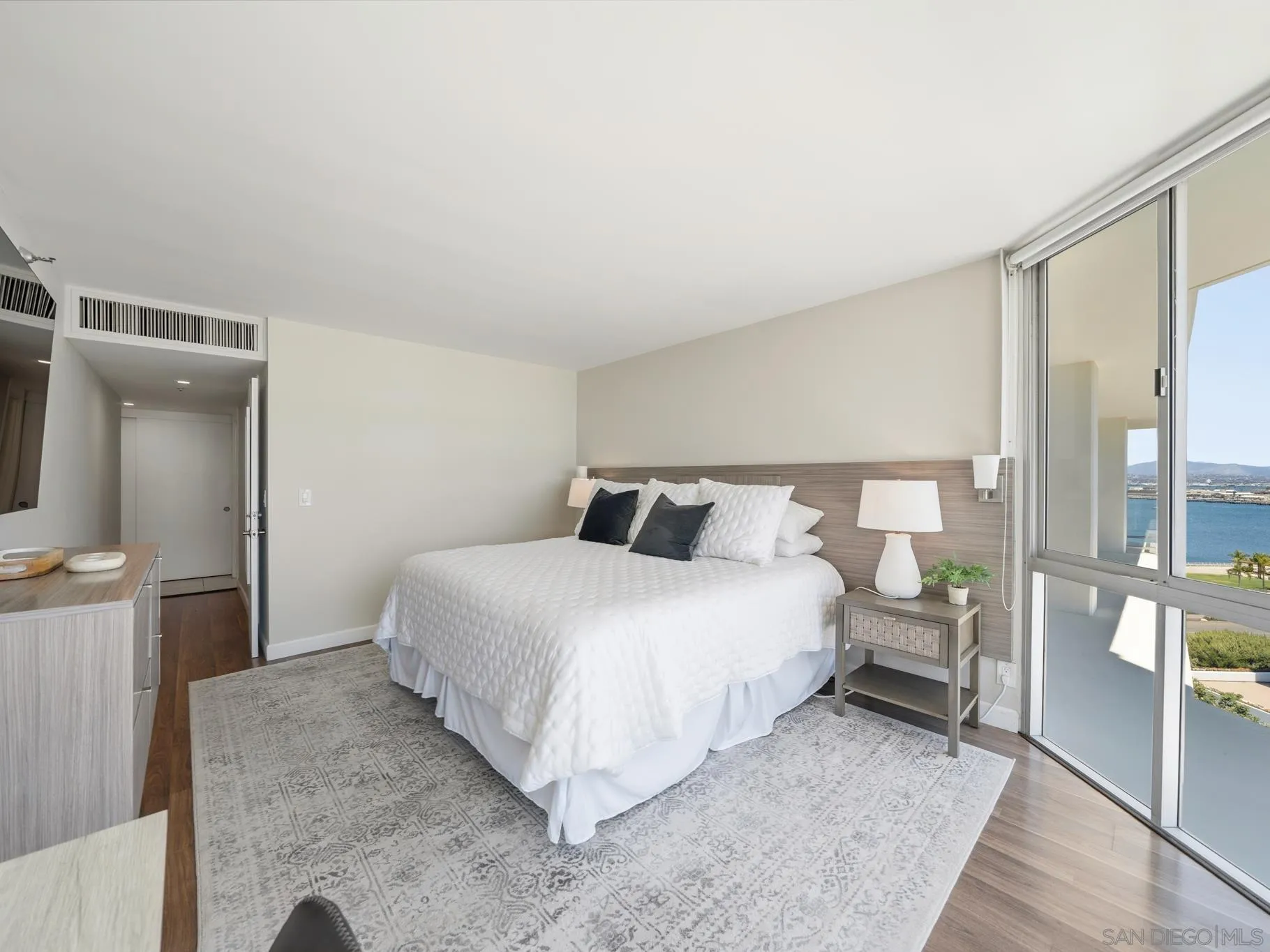 1750 Avenida Del Mundo Unit 908