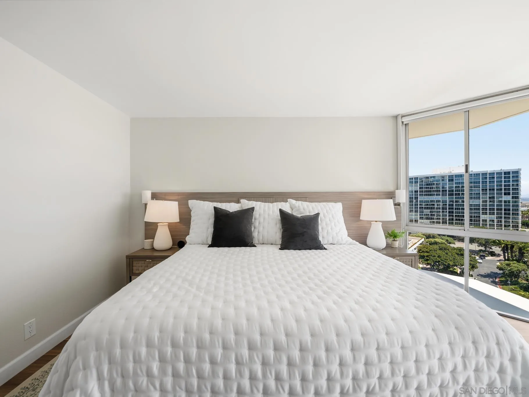 1750 Avenida Del Mundo Unit 908