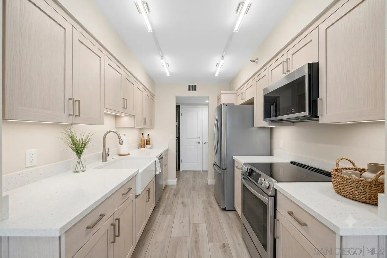 1750 Avenida Del Mundo Unit 908