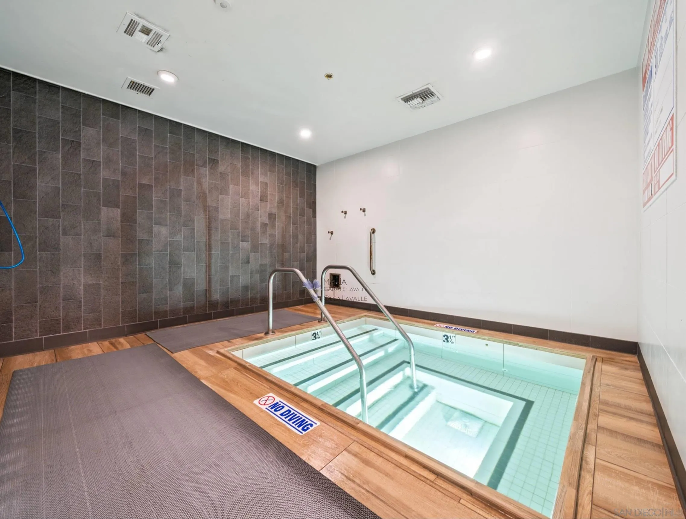 1720 Avenida Del Mundo Unit 209