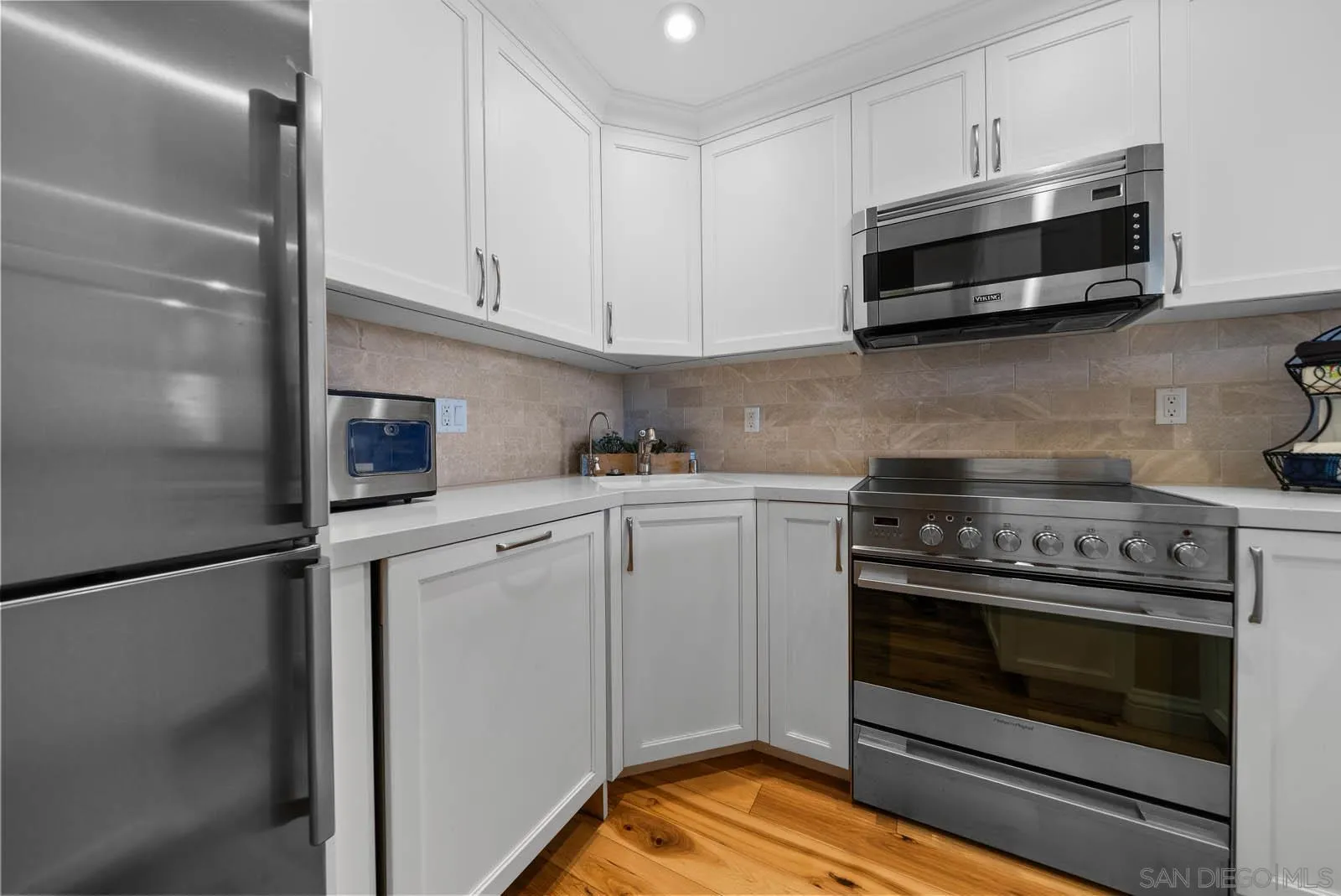 1720 Avenida Del Mundo Unit 209