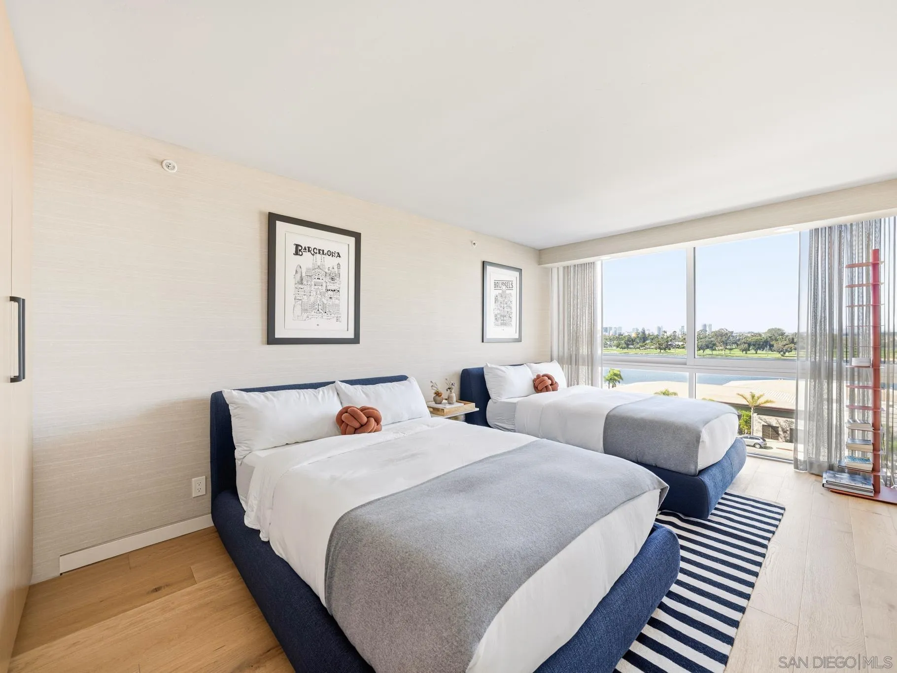 1810 Avenida Del Mundo Unit 403
