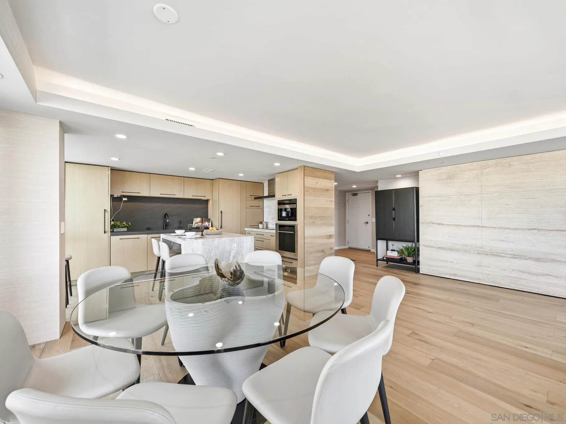 1810 Avenida Del Mundo Unit 403