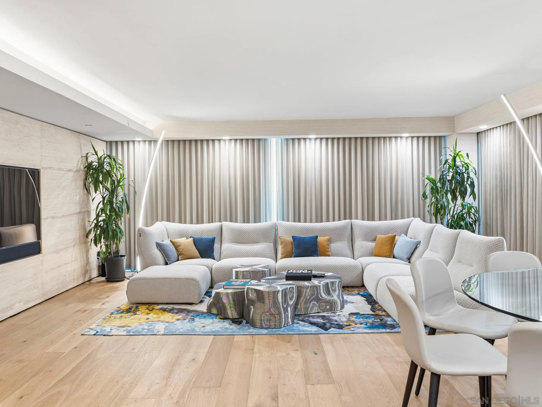 1810 Avenida Del Mundo Unit 403
