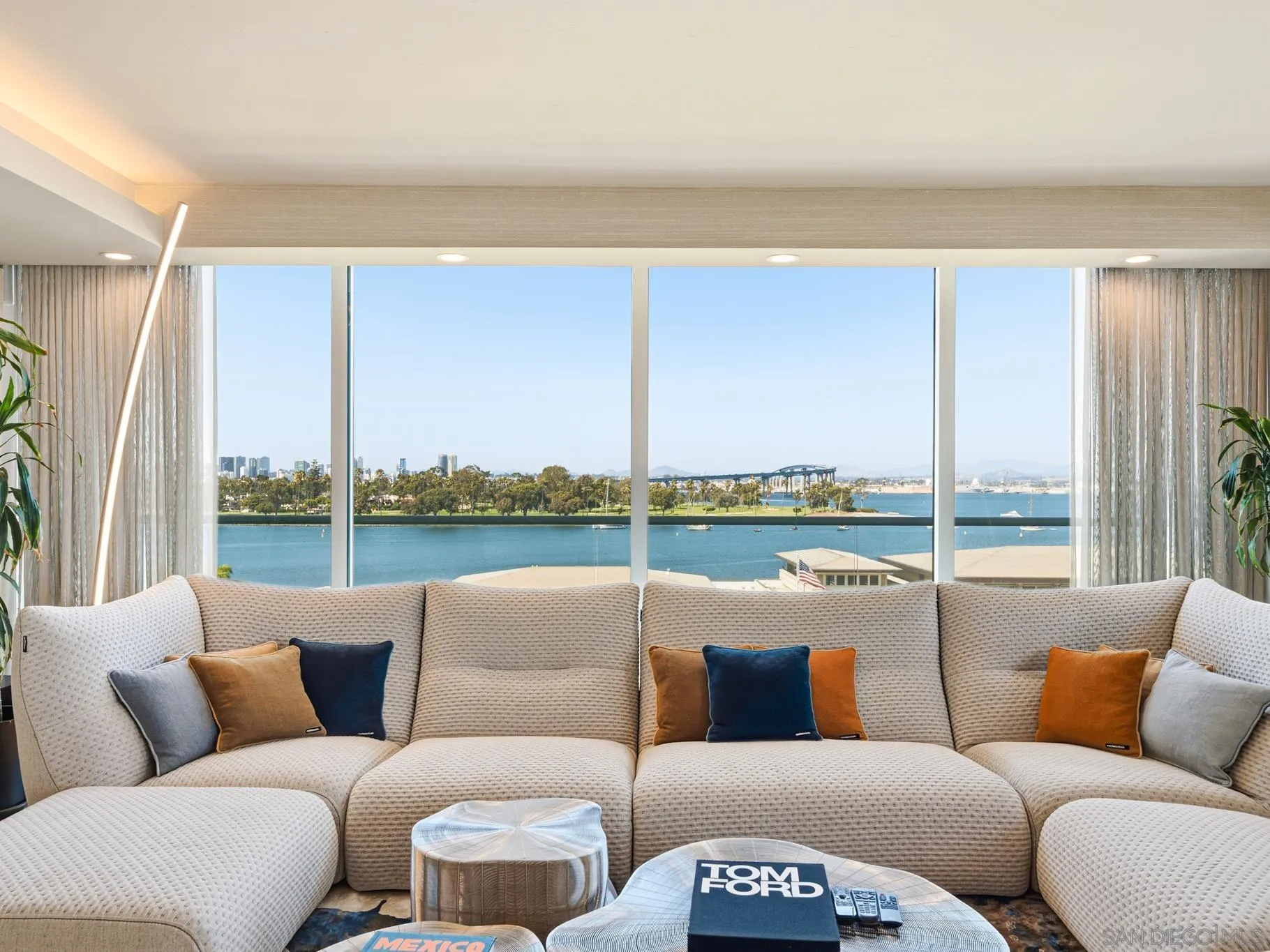 1810 Avenida Del Mundo Unit 403