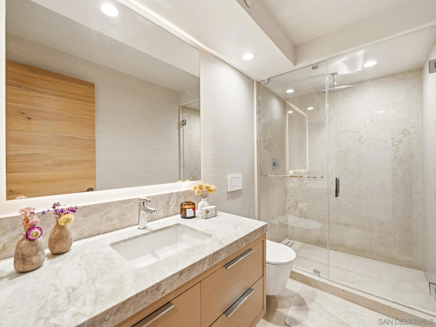 1810 Avenida Del Mundo Unit 403