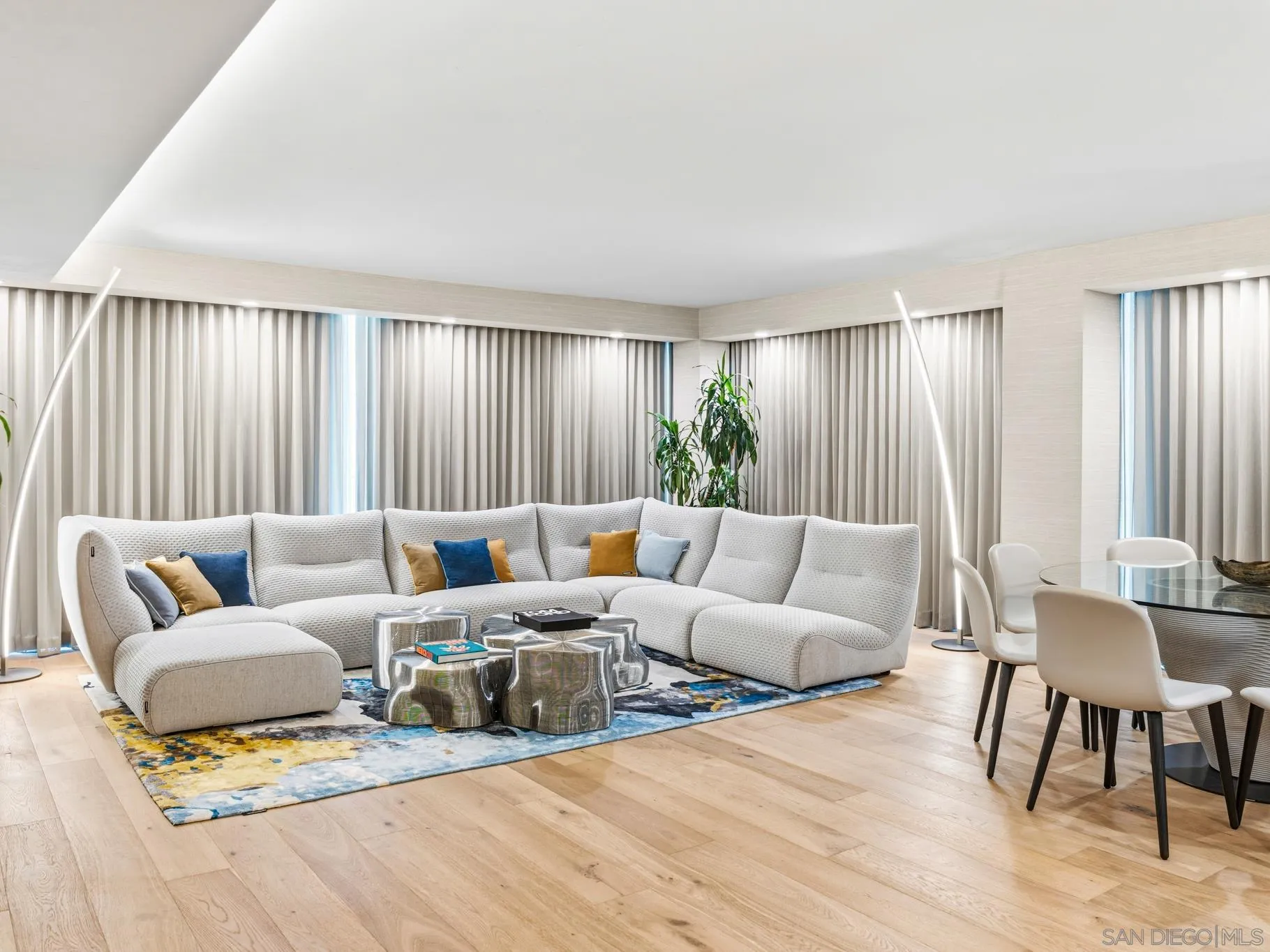 1810 Avenida Del Mundo Unit 403