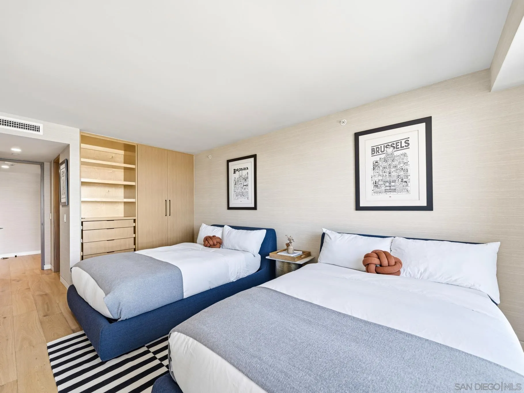 1810 Avenida Del Mundo Unit 403